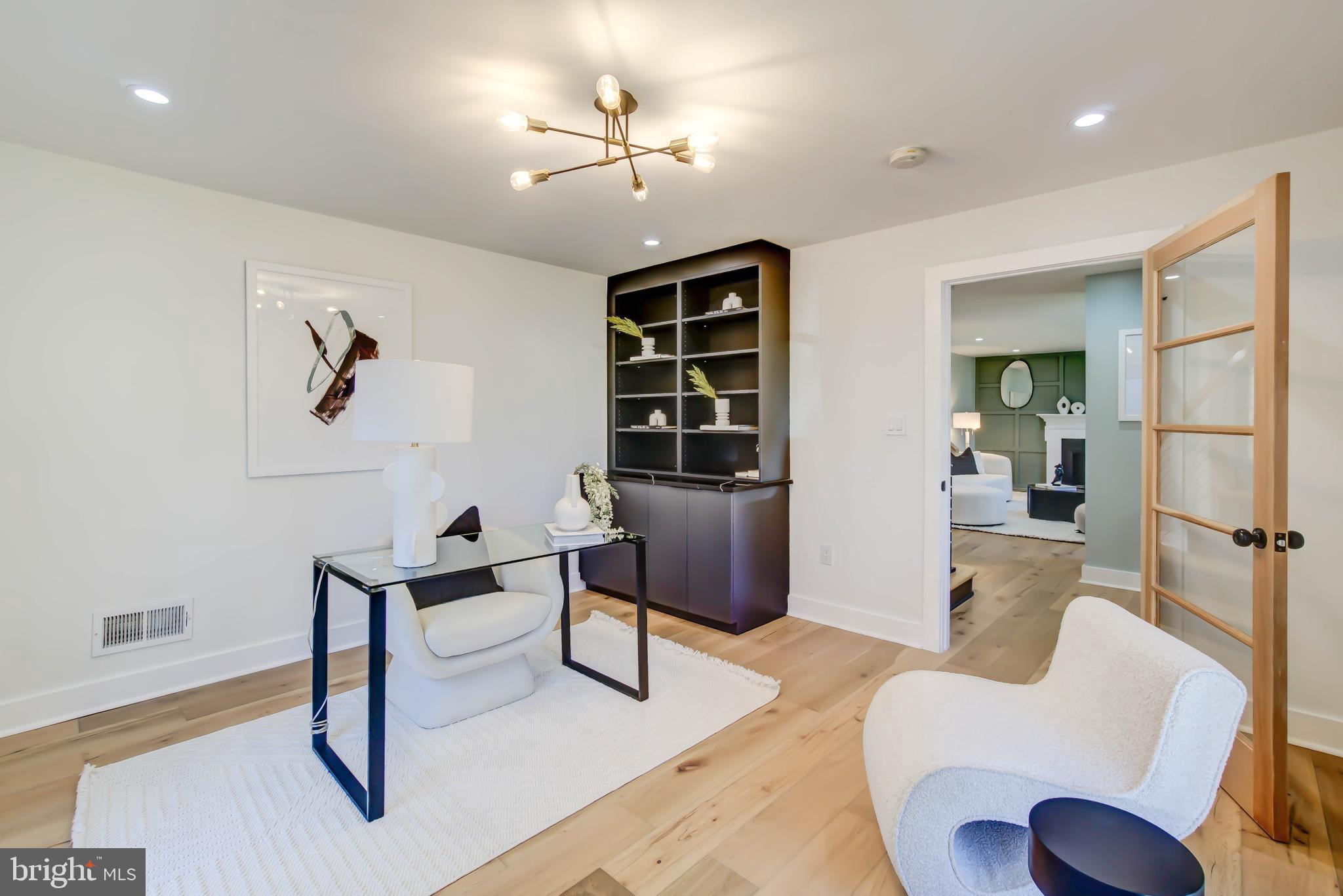 AMERICAN UNIVERSITY PARK - Residential