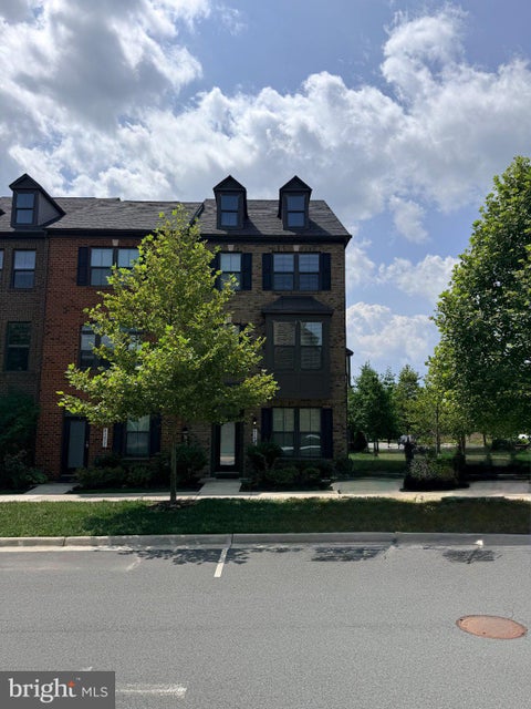 Photo of 43475 Apple Orchard Square, ASHBURN, VA 20148 (MLS # VALO2131184)