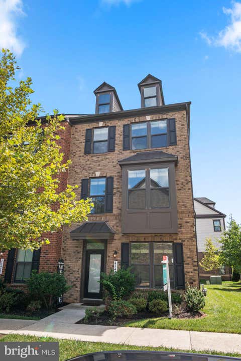 Photo of 43475 Apple Orchard Square, ASHBURN, VA 20148 (MLS # VALO2131184)