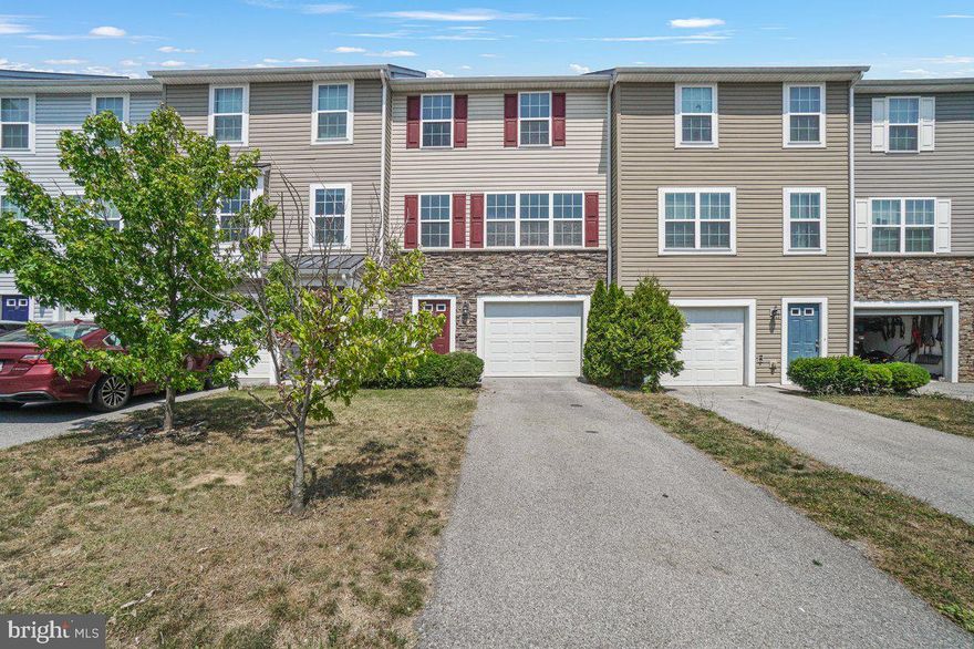 IMMEDIATE MOVE IN!  This 4 bedroom, 2.5 bathroom home is conveniently located in the highly sought after Hammonds Mill neighborhood. This contemporary gem features an open floor plan, kitchen bump out, spacious master suite, lower level suite, 1 car garage, oversized deck, and a fenced in back yard! The home also features a community parking lot behind the home for all your guests.  Submit your application through Zillow.