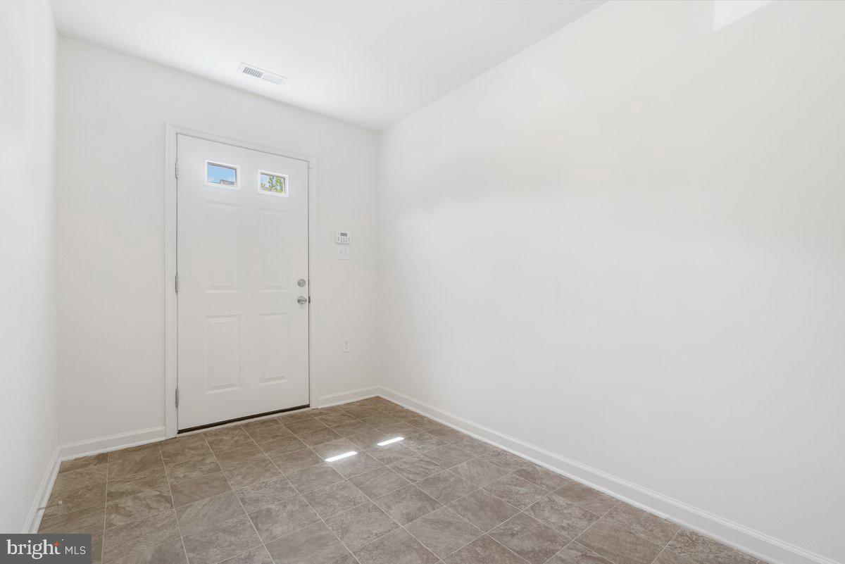 HAMMONDS MILL - Residential Lease