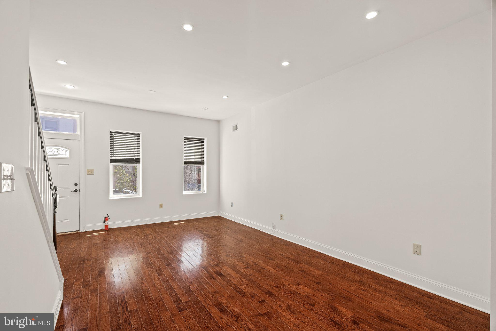 POINT BREEZE - Residential