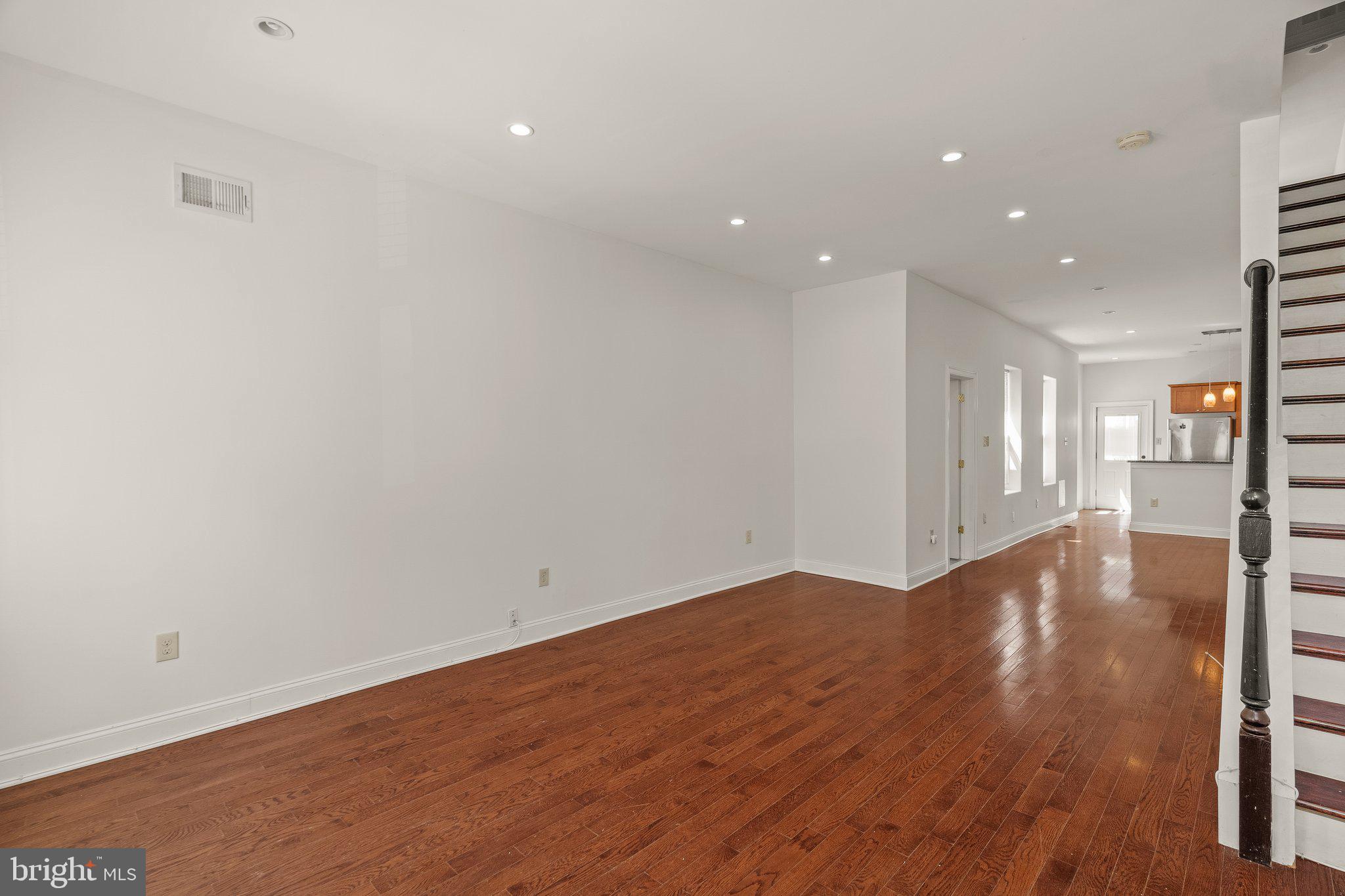 POINT BREEZE - Residential