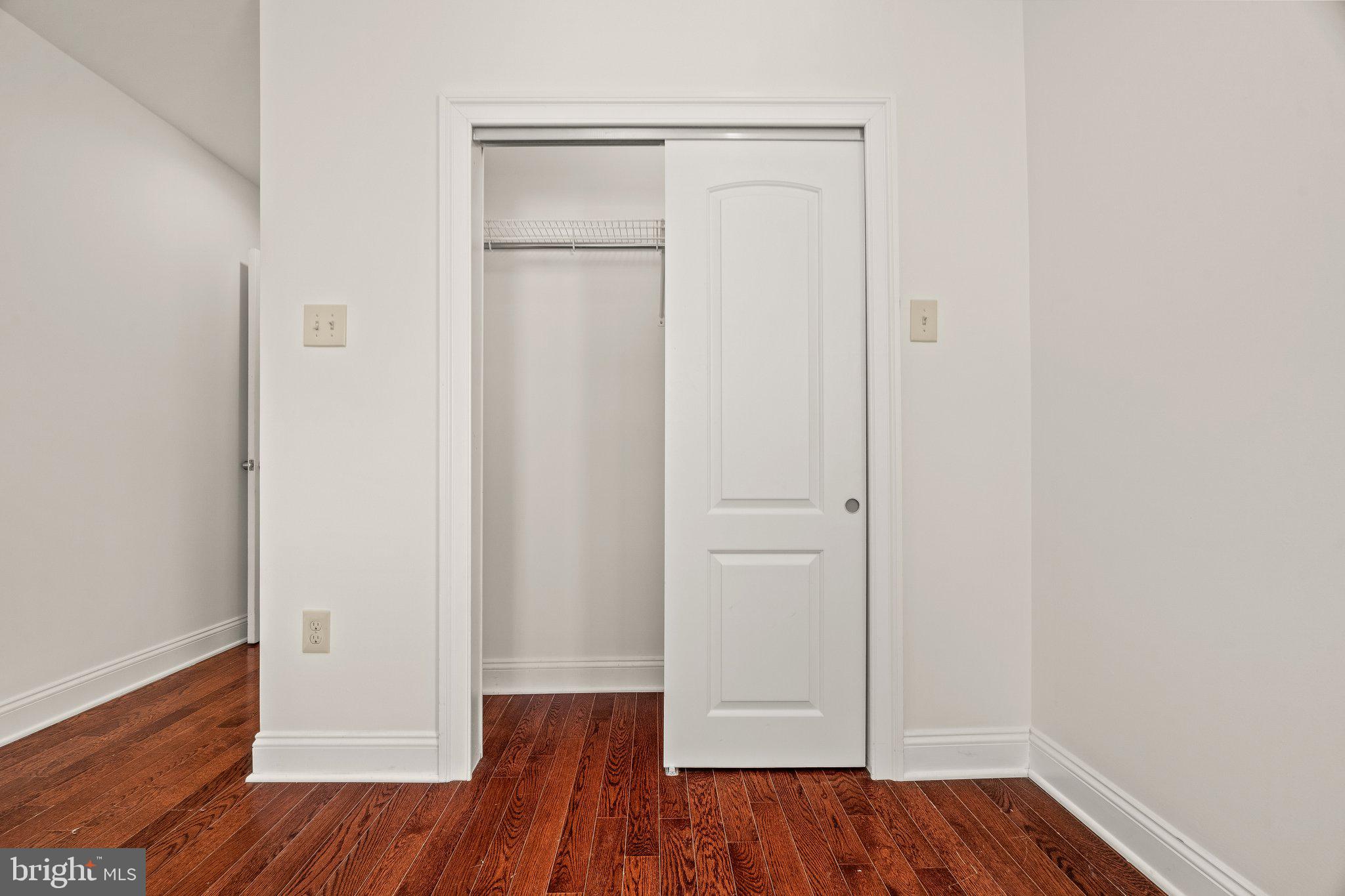 POINT BREEZE - Residential