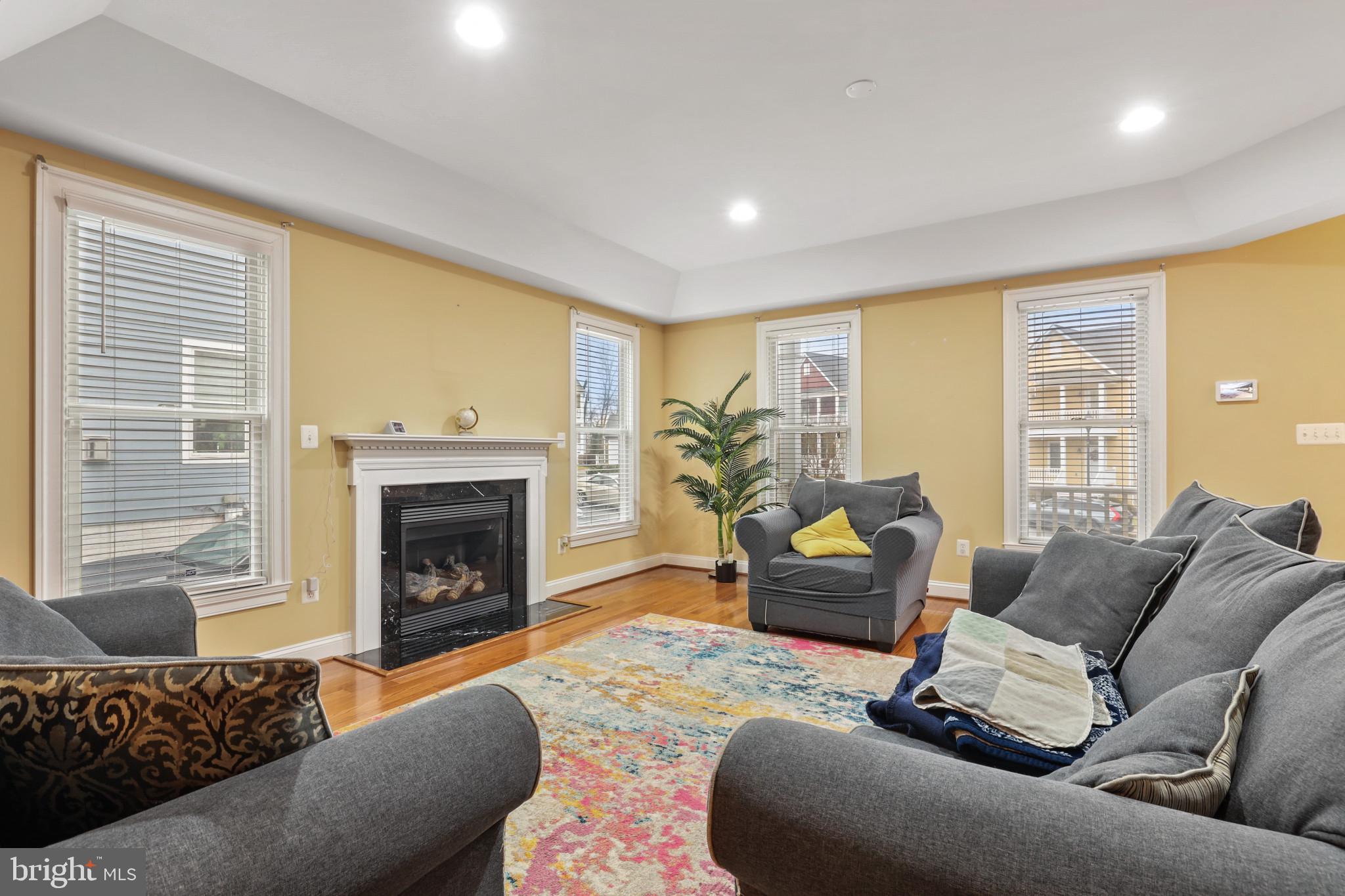 GWYNN OAK - Residential Lease