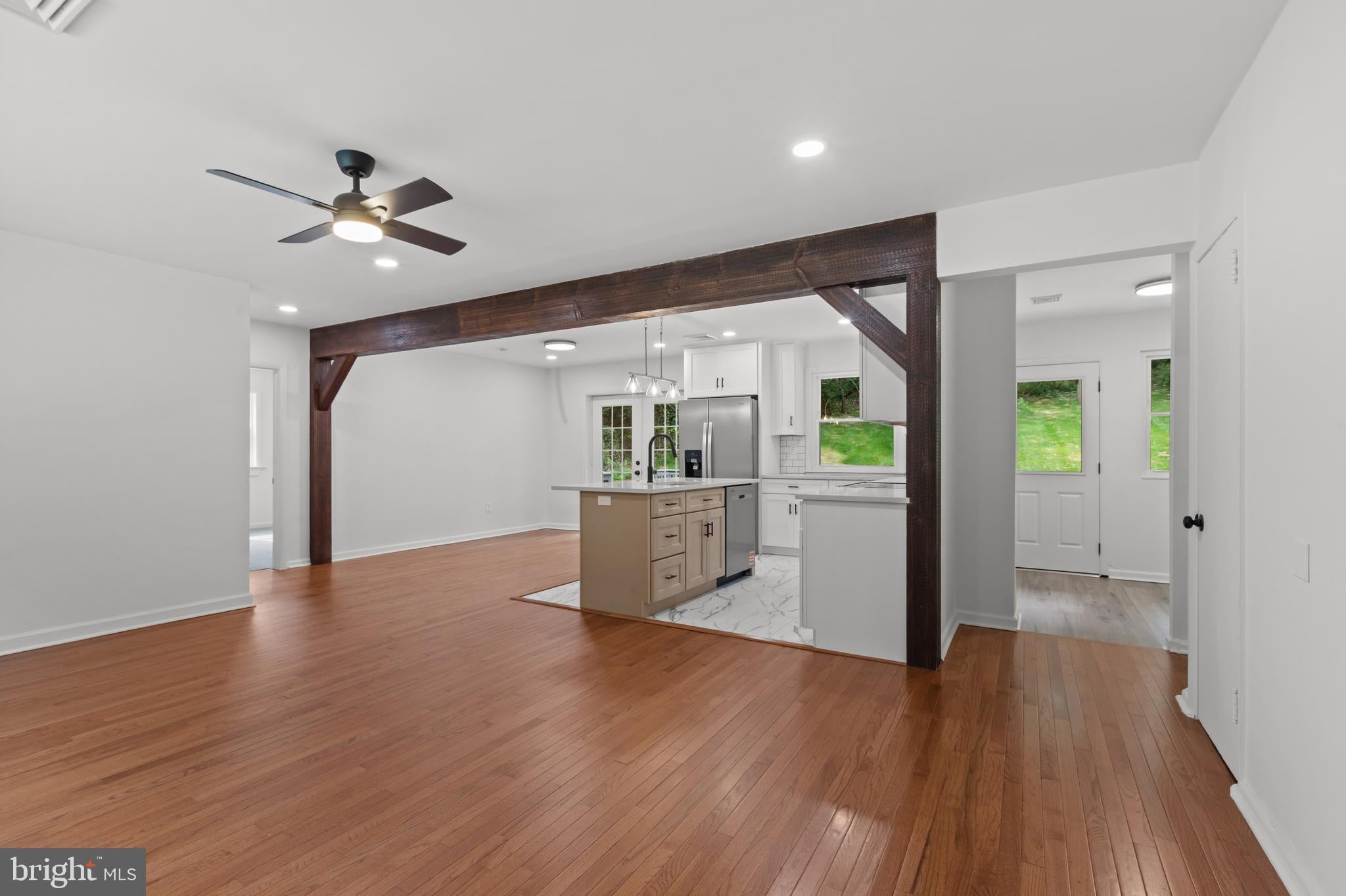 1016 W BOOT ROAD