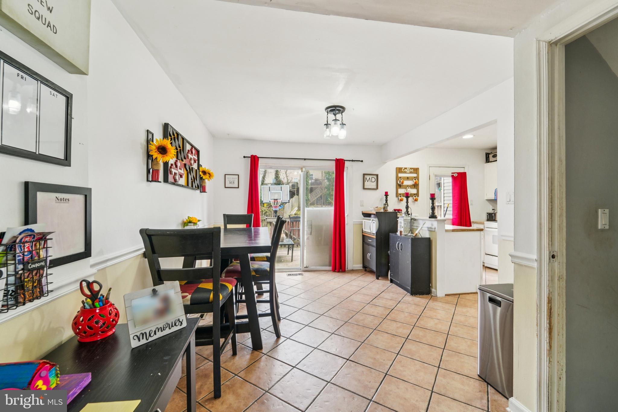 ELIZABETHS LANDING - Residential