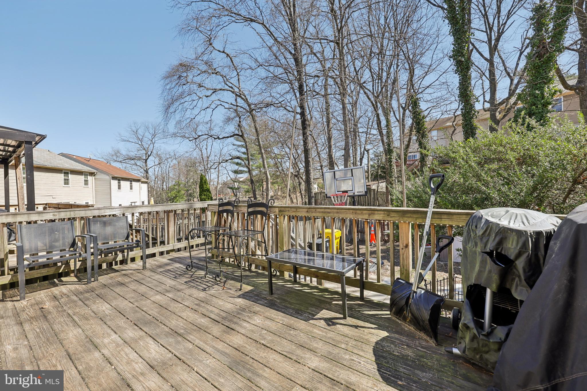 ELIZABETHS LANDING - Residential