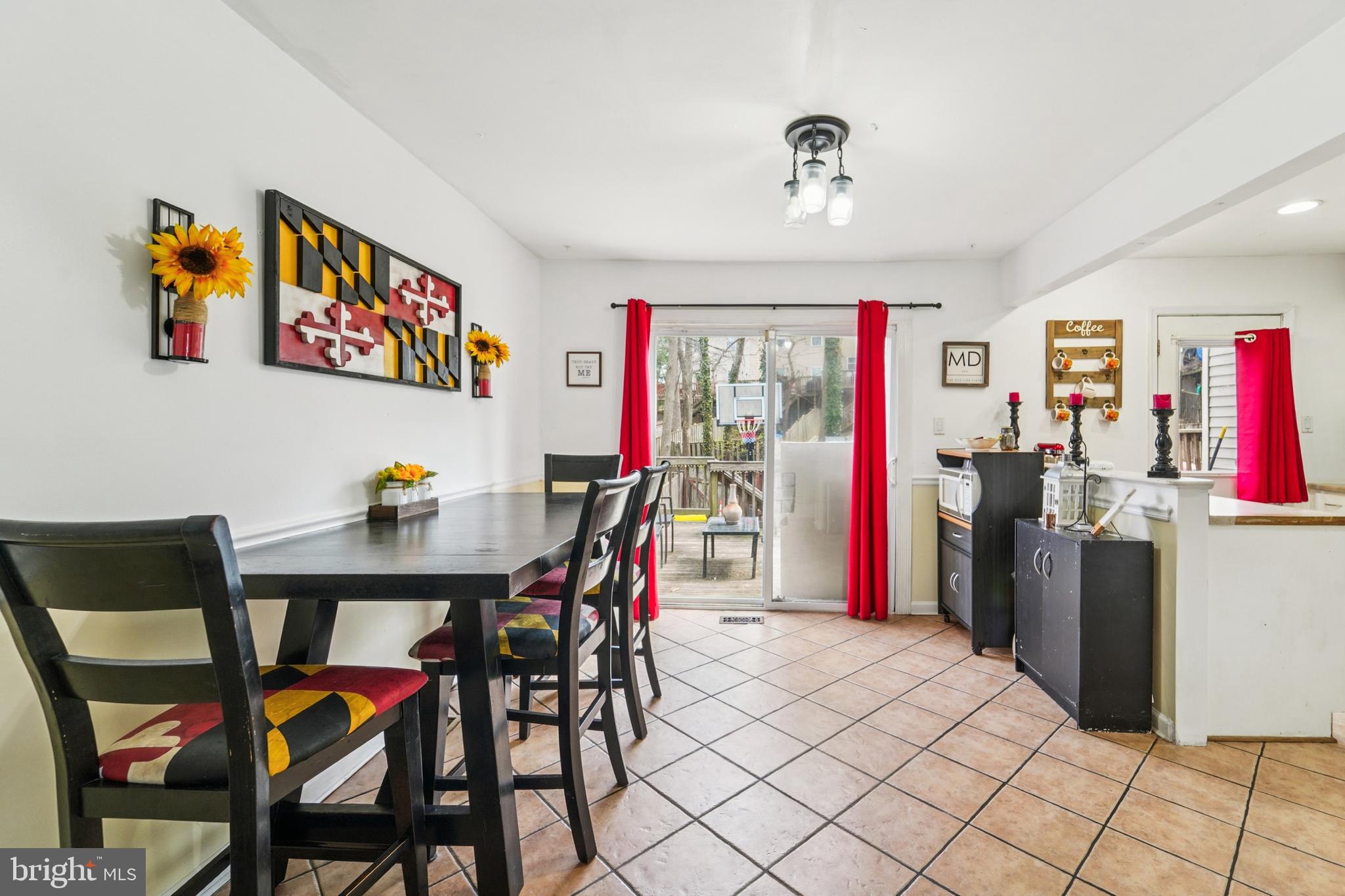 ELIZABETHS LANDING - Residential