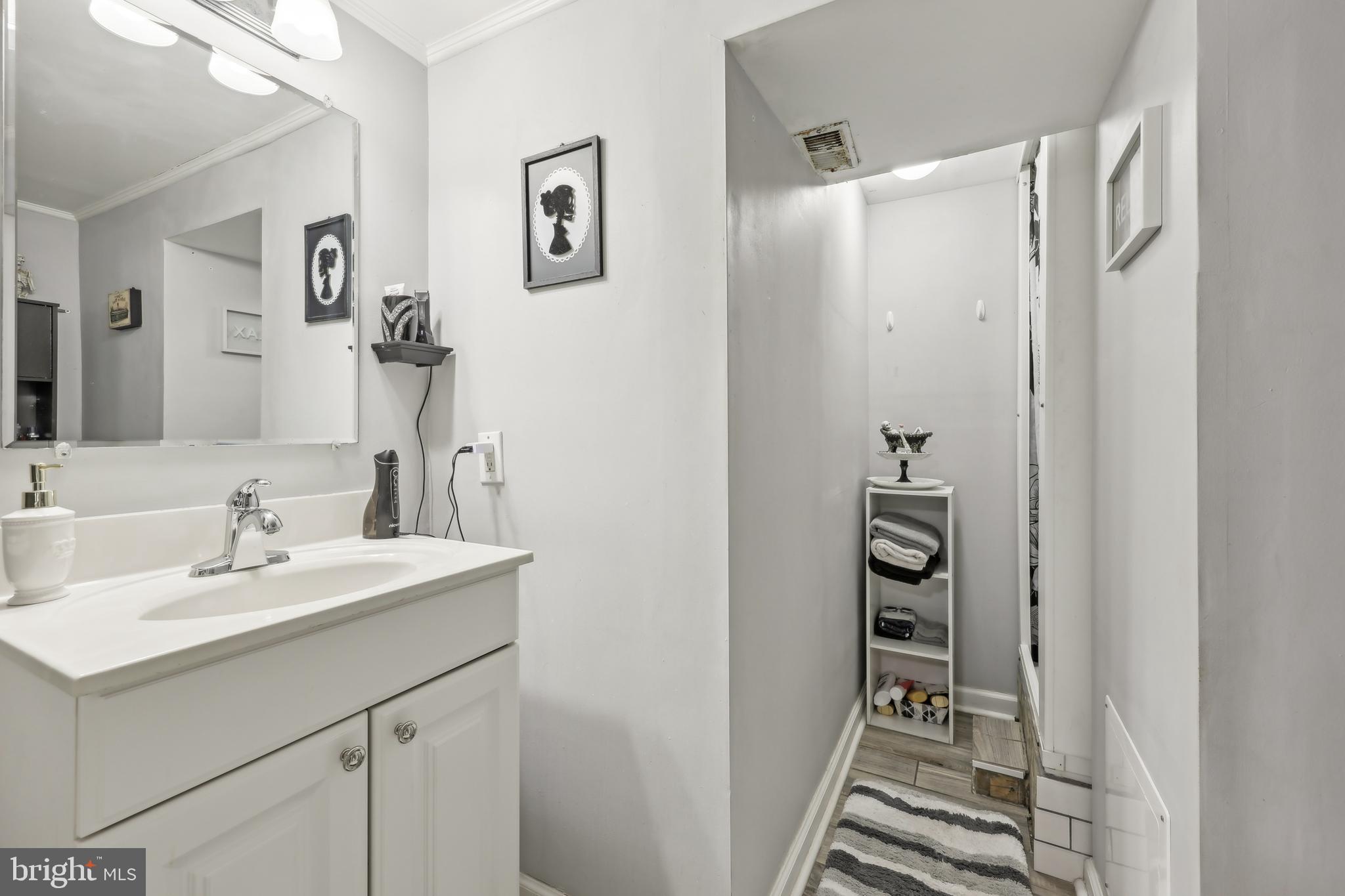 ELIZABETHS LANDING - Residential