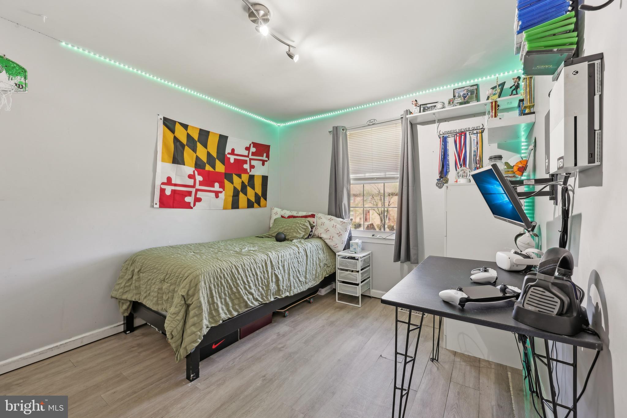 ELIZABETHS LANDING - Residential