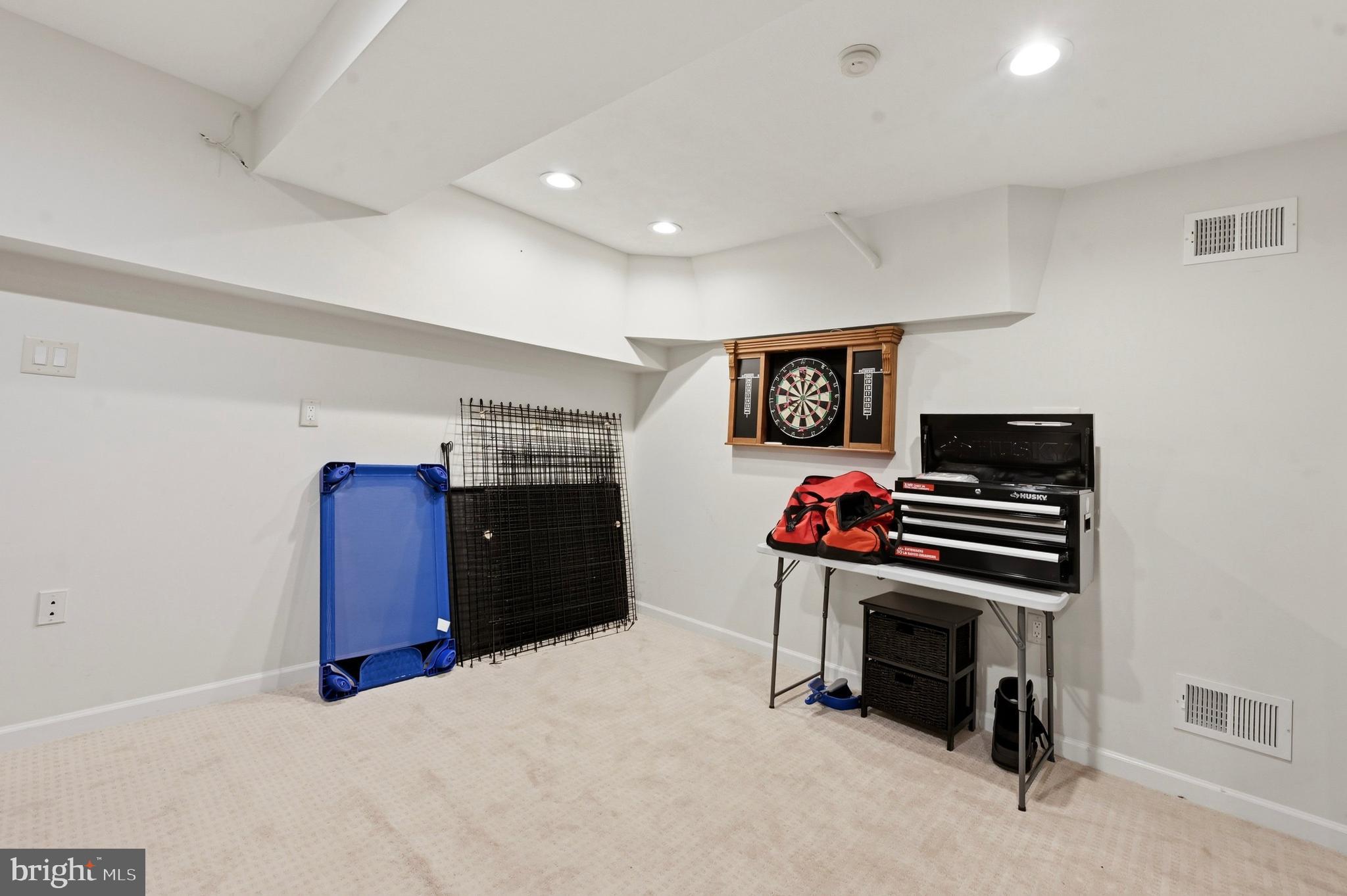 BALLINAHINCH - Residential