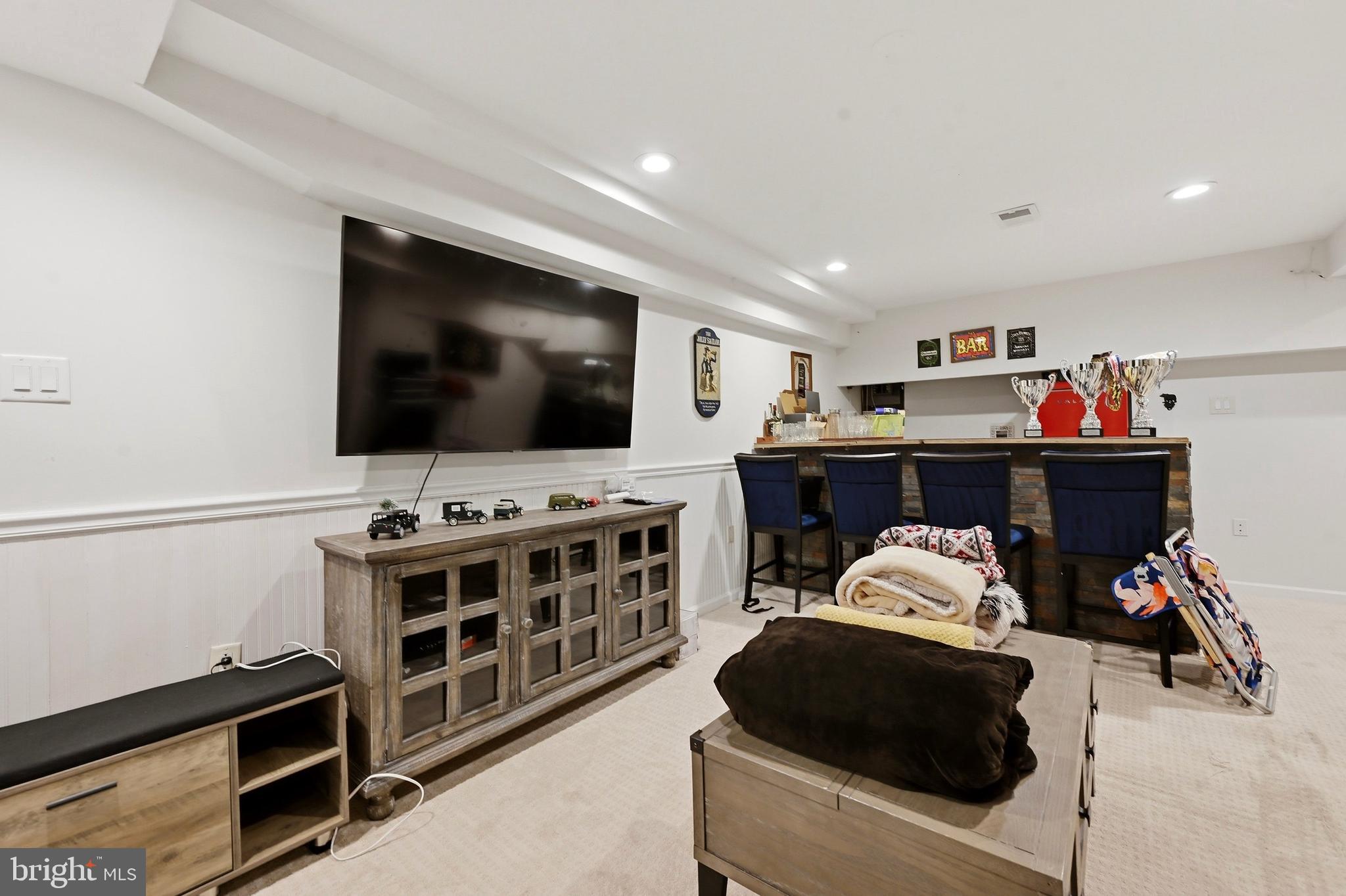 BALLINAHINCH - Residential