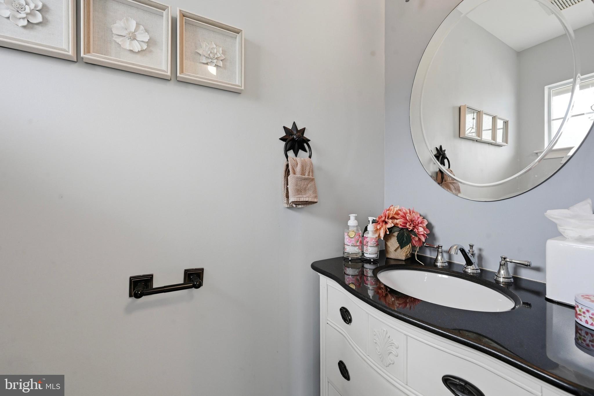 BALLINAHINCH - Residential