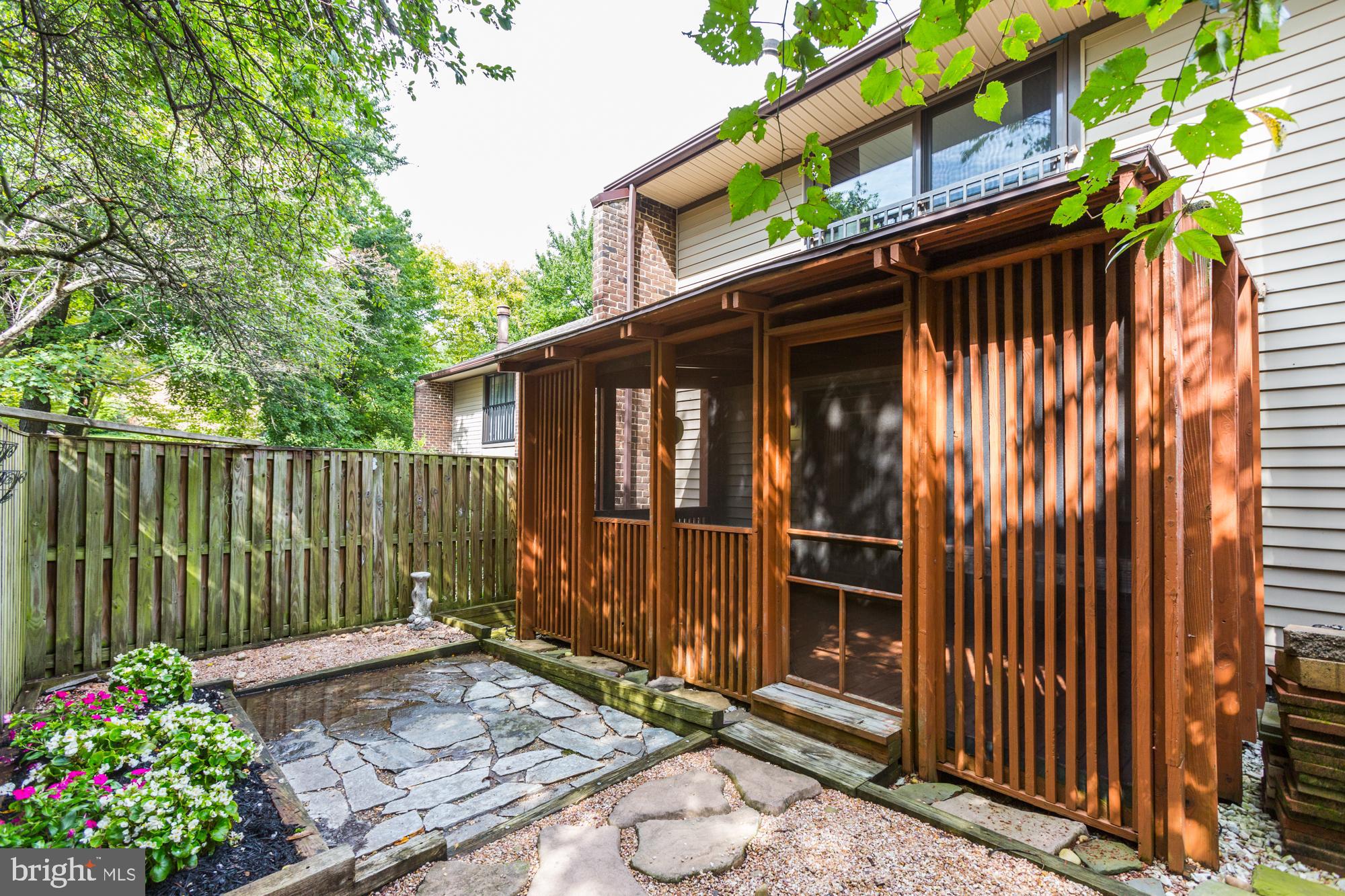 TOWN CENTER - Residential