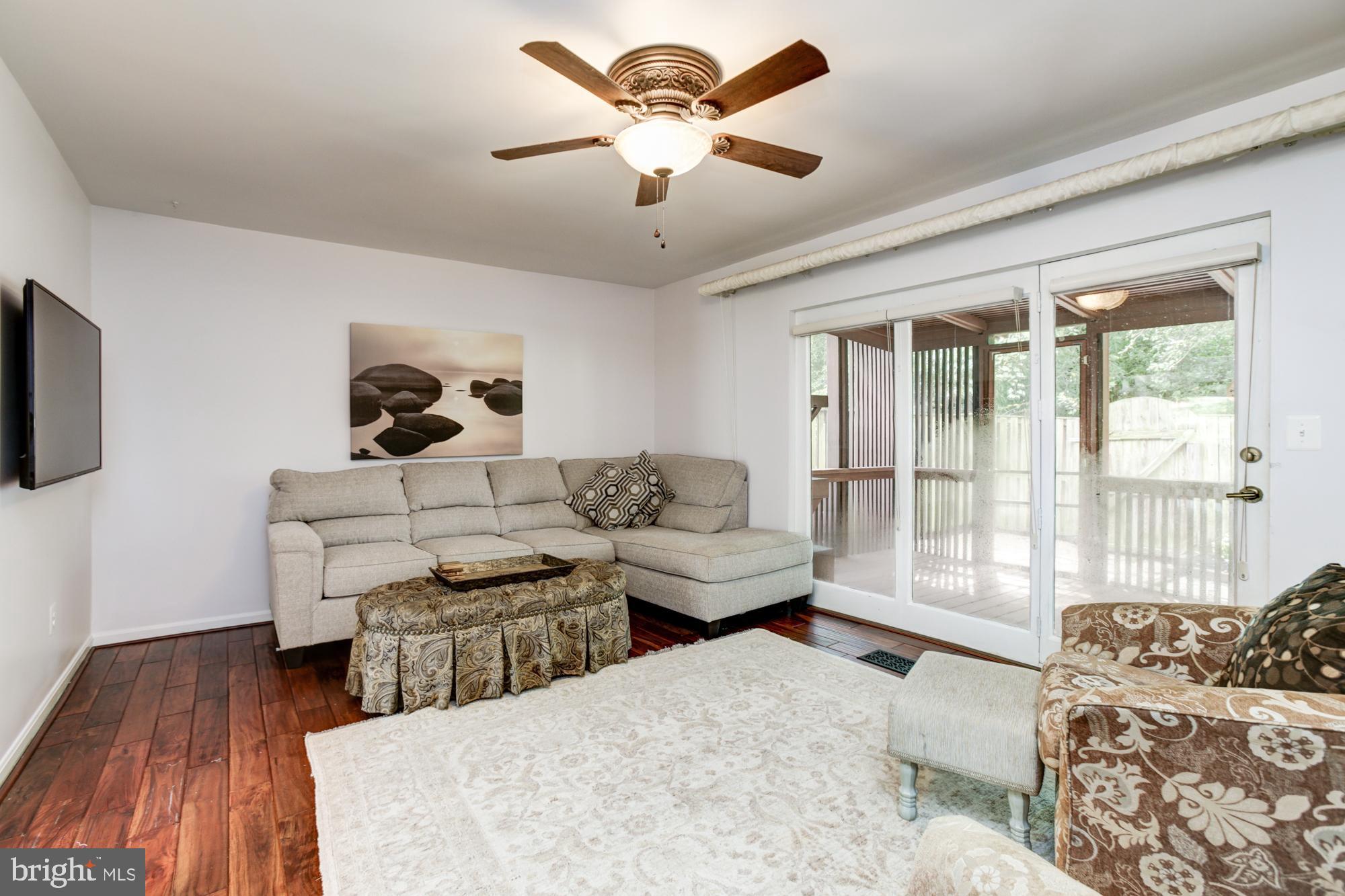 TOWN CENTER - Residential