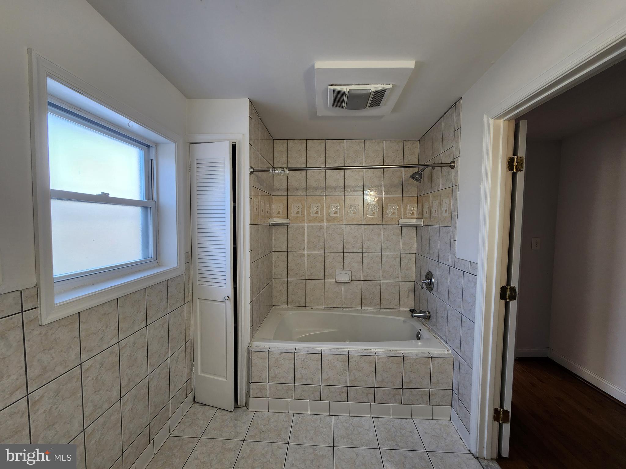 HIGHLANDTOWN - Residential