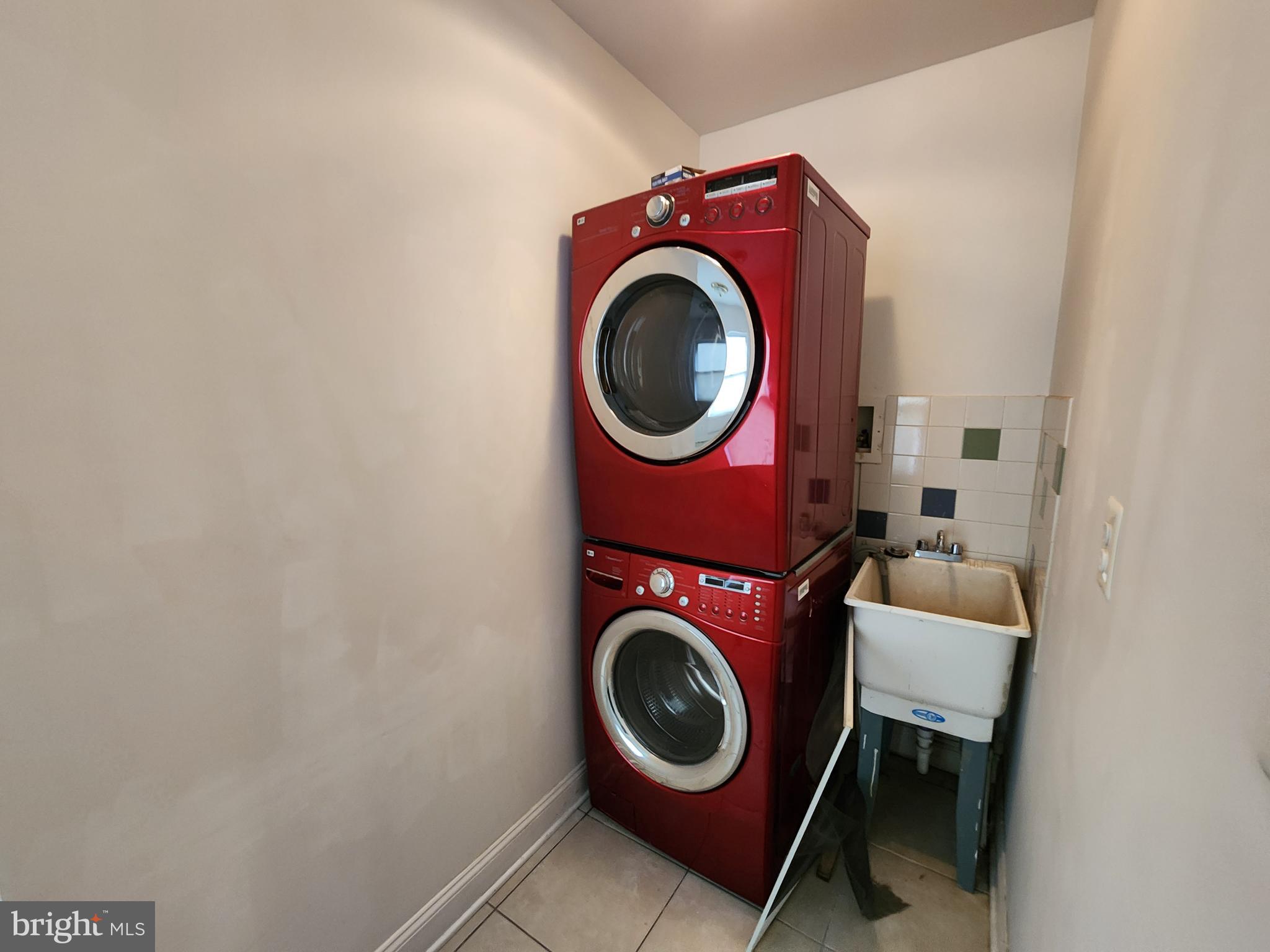 HIGHLANDTOWN - Residential