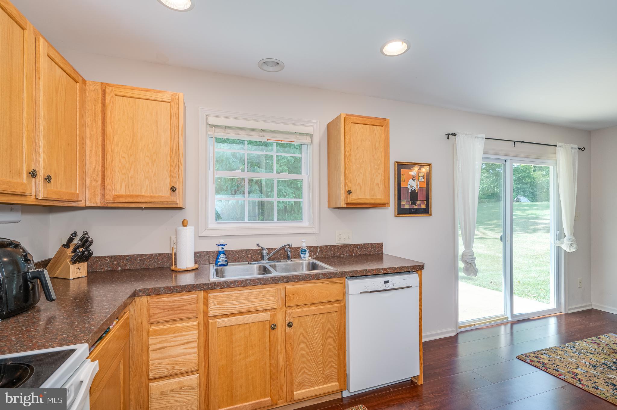 PINE GROVE ESTATES - Residential