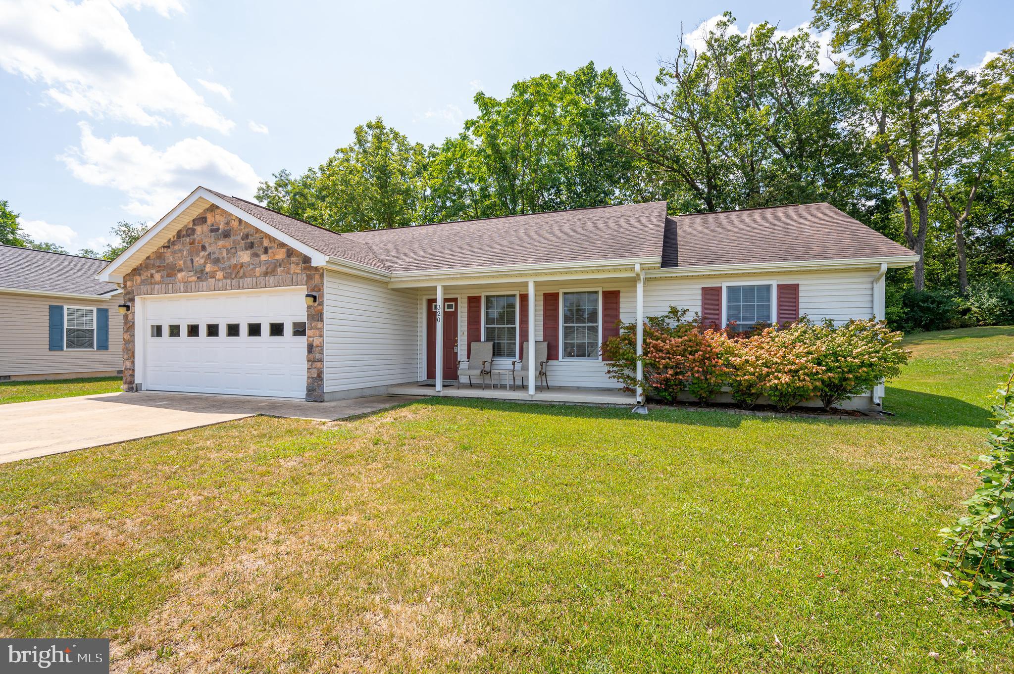 PINE GROVE ESTATES - Residential