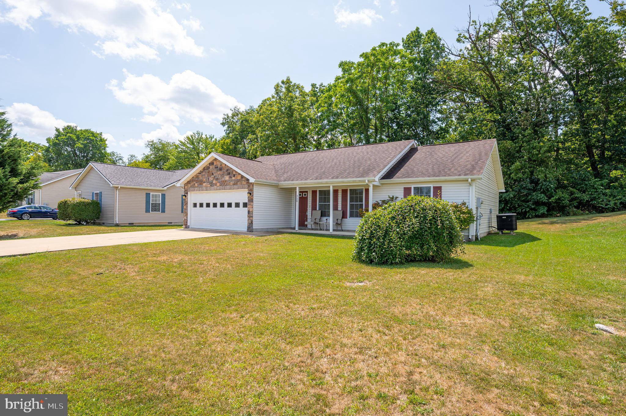 PINE GROVE ESTATES - Residential