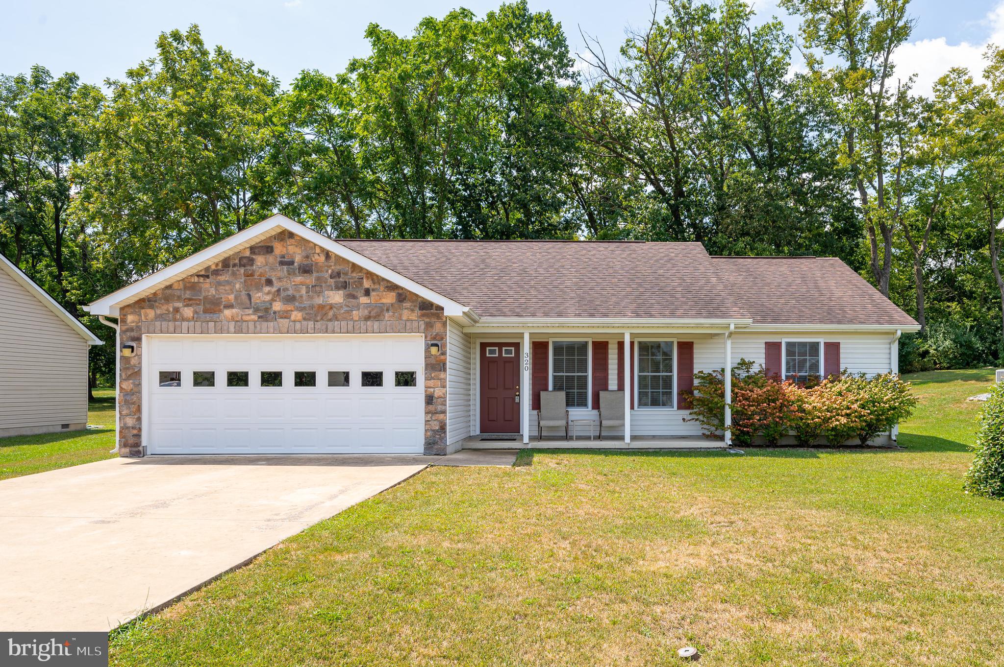 PINE GROVE ESTATES - Residential