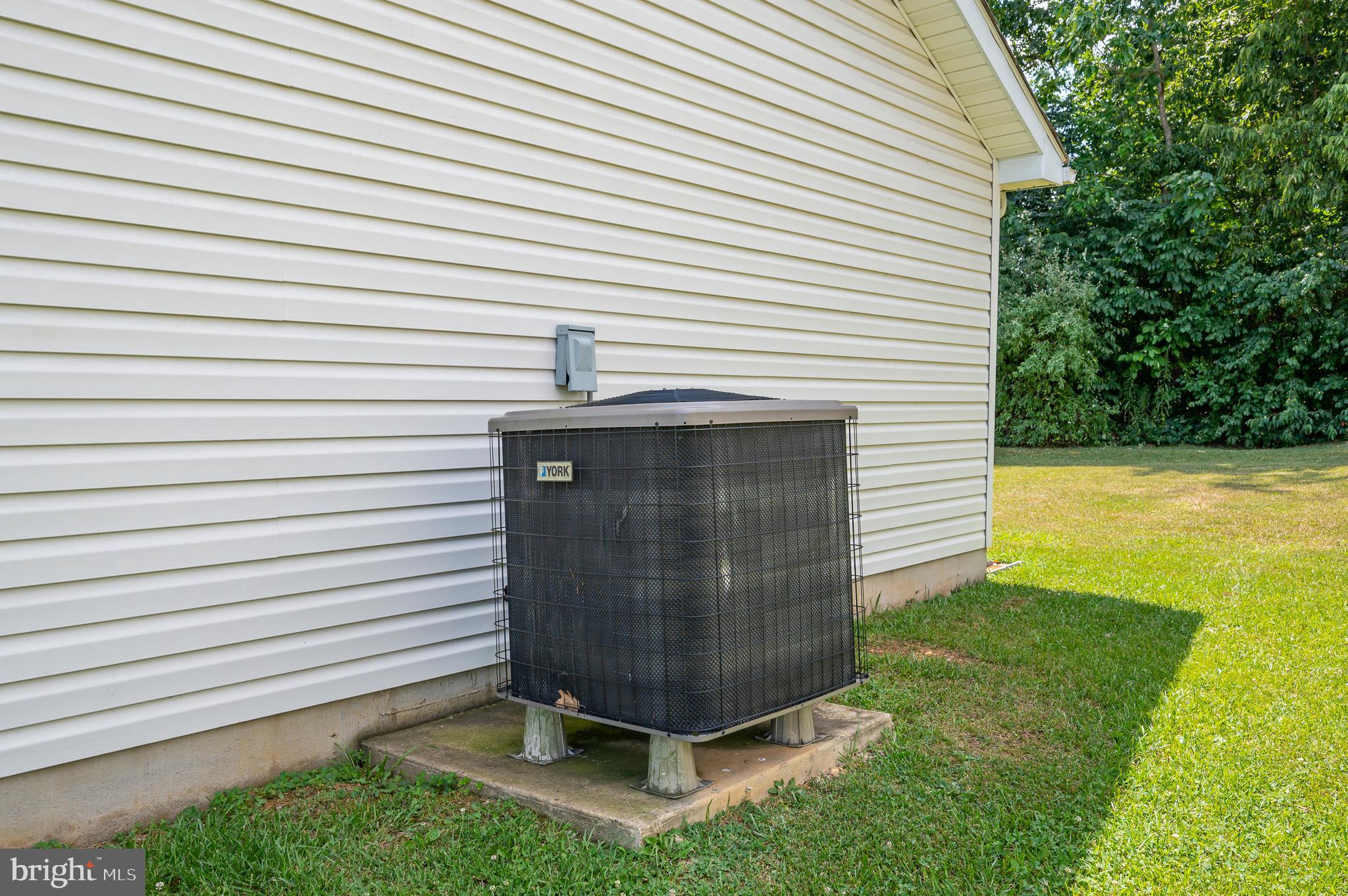 PINE GROVE ESTATES - Residential