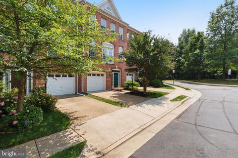 13619 RED SQUIRREL WAY HERNDON VA 20171