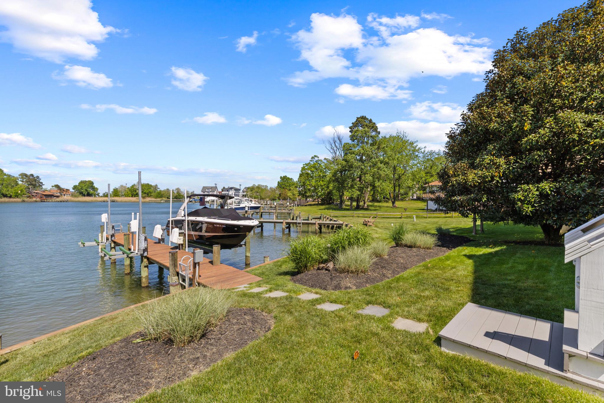 OYSTER HARBOR - Residential