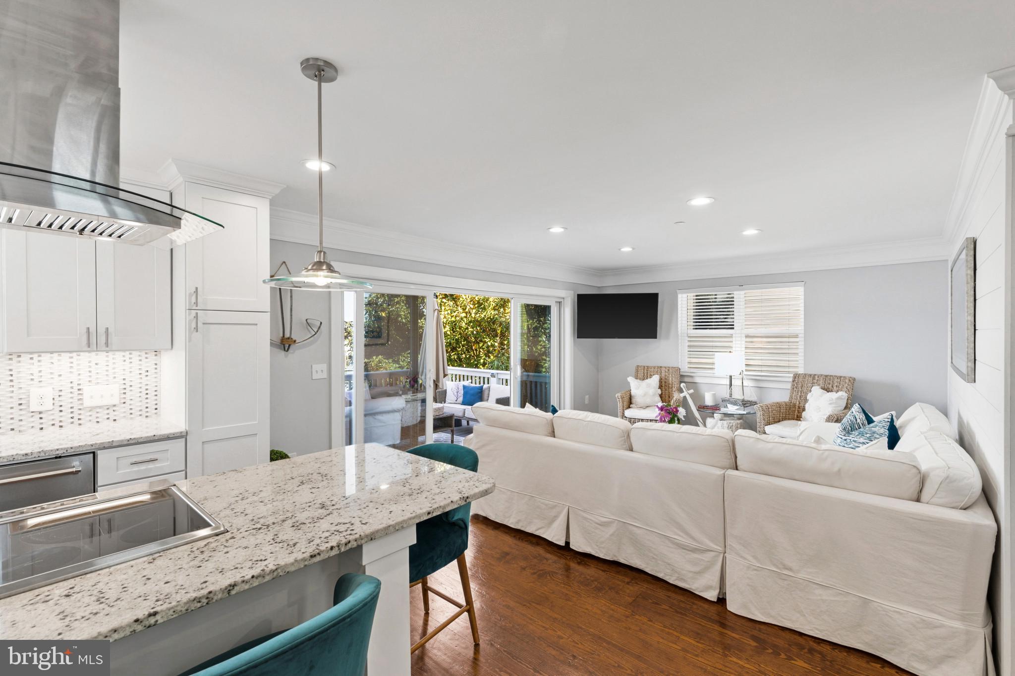 OYSTER HARBOR - Residential