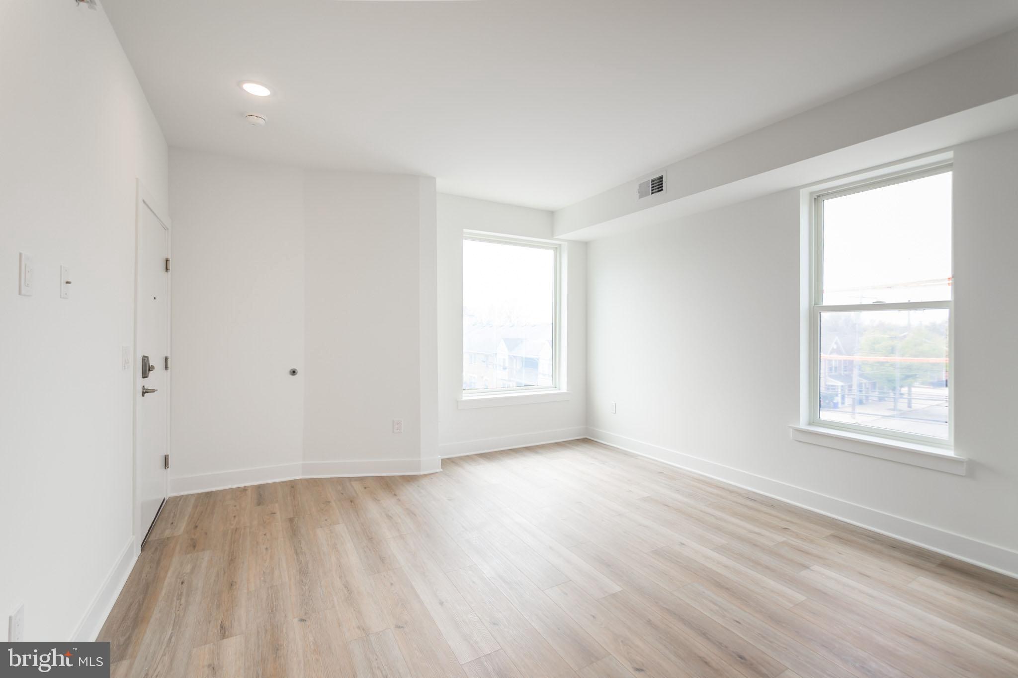 CENTER CITY - Residential Lease
