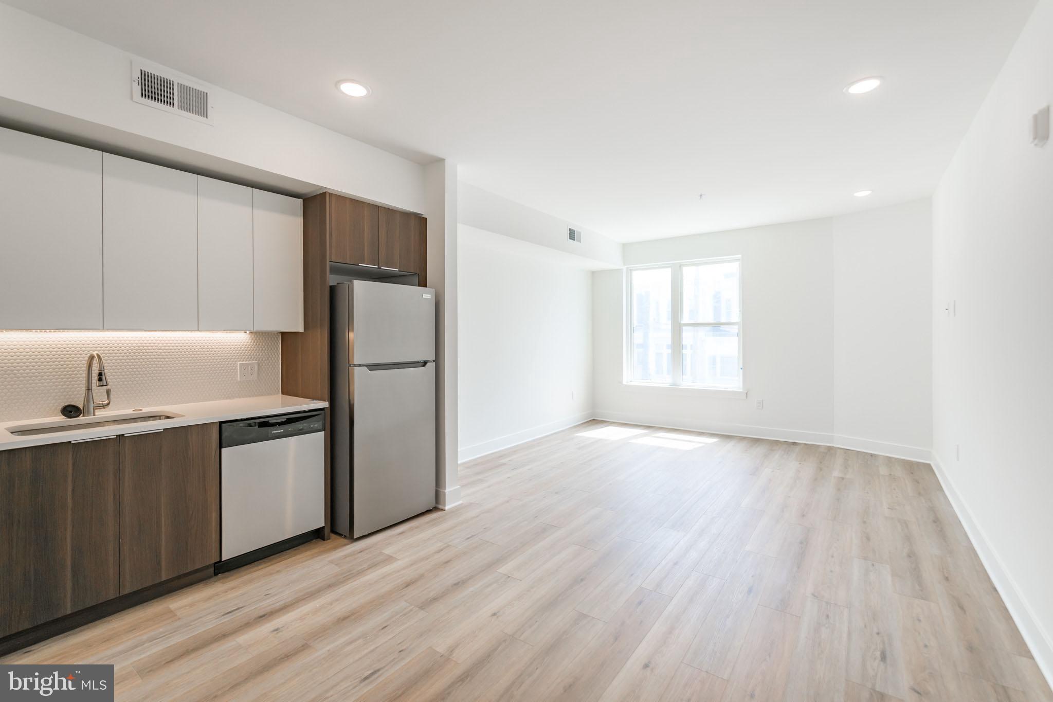 CENTER CITY - Residential Lease