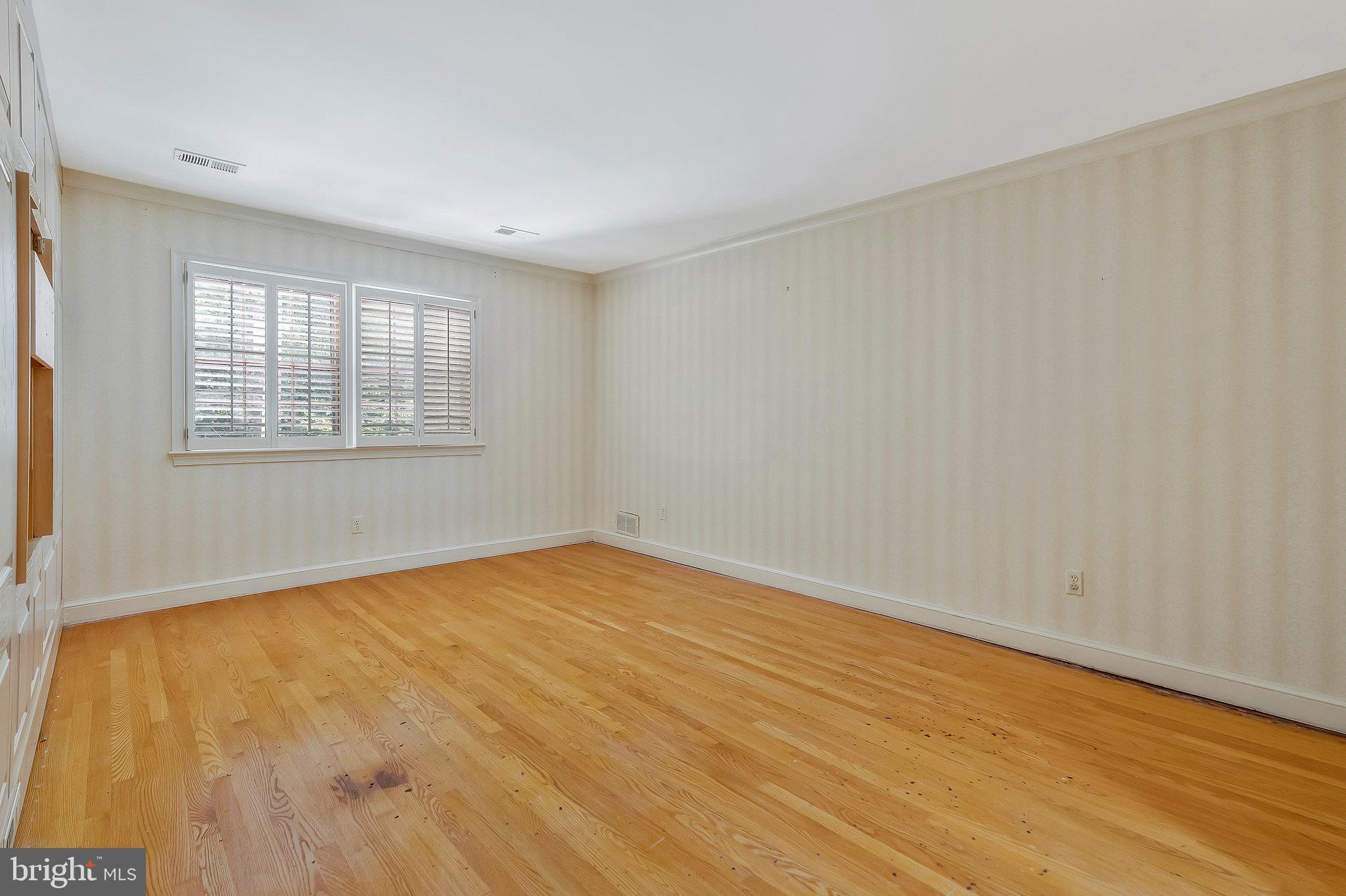 LANGLEY FOREST - Residential