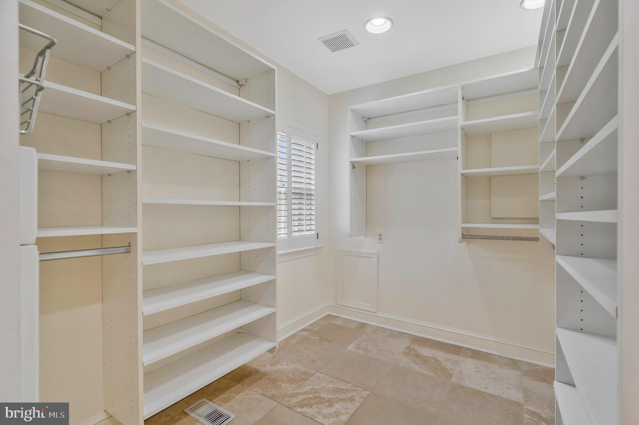 LANGLEY FOREST - Residential