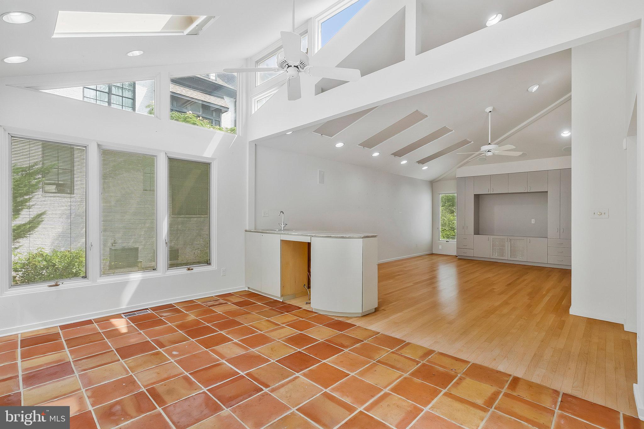 LANGLEY FOREST - Residential