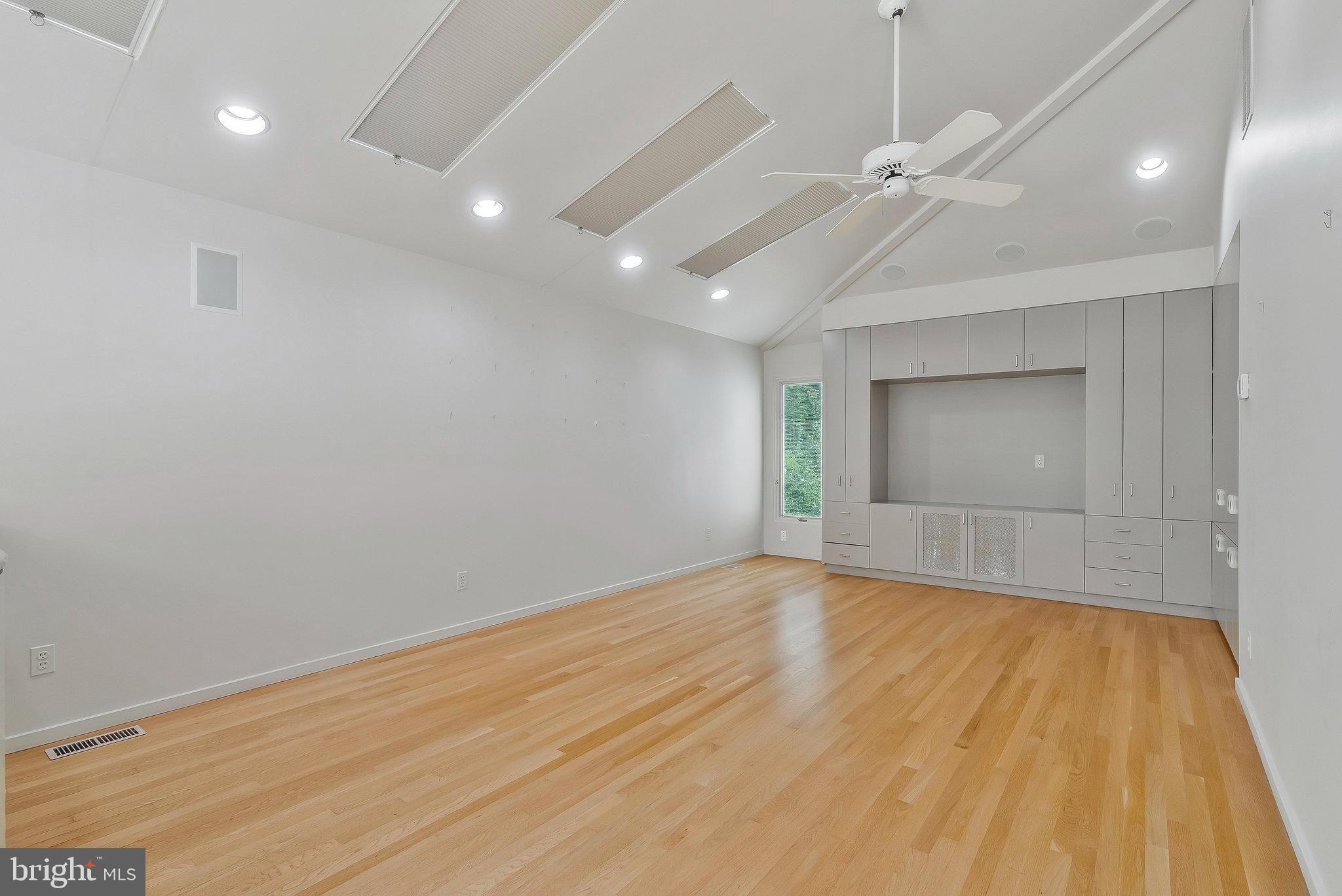 LANGLEY FOREST - Residential