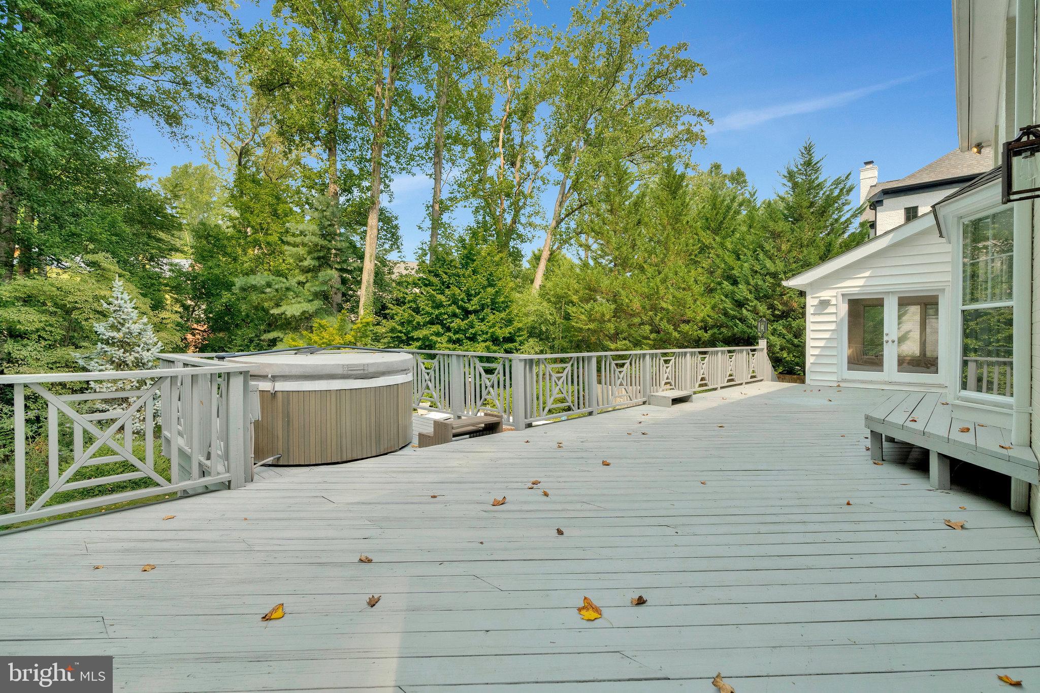 LANGLEY FOREST - Residential