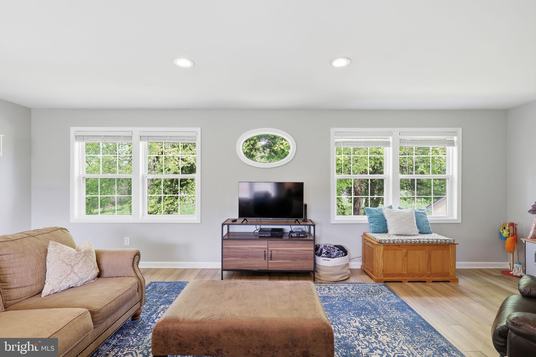 JEFFERSONTON - Residential