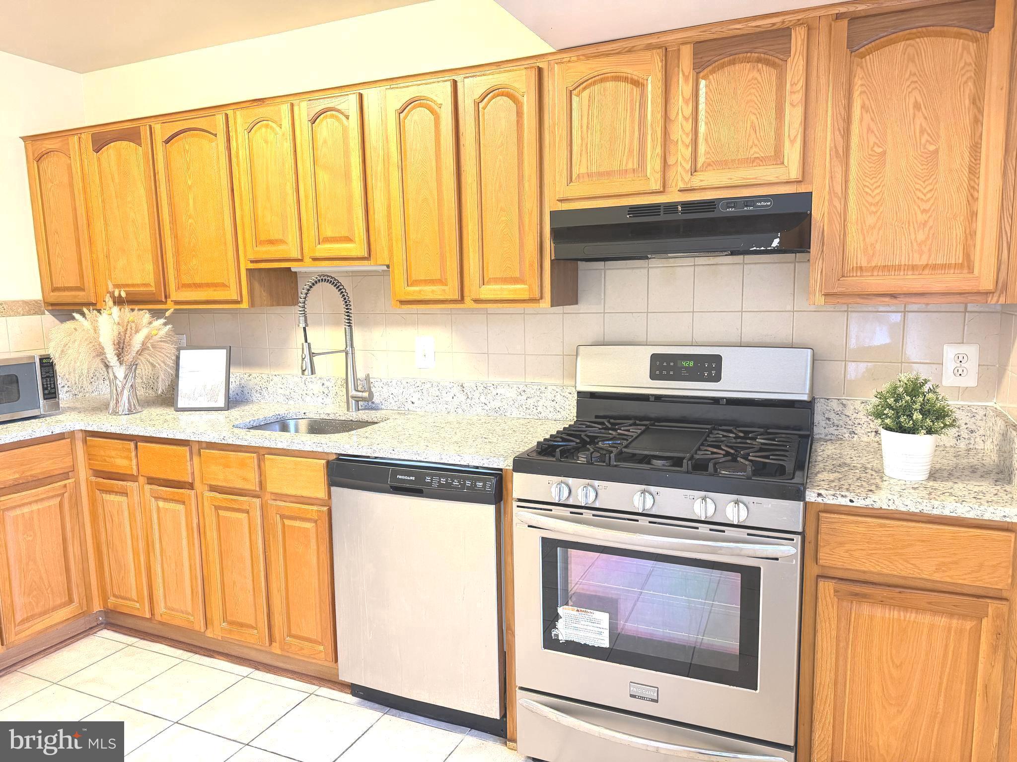 THOMAS CHOICE GARDENS - Residential