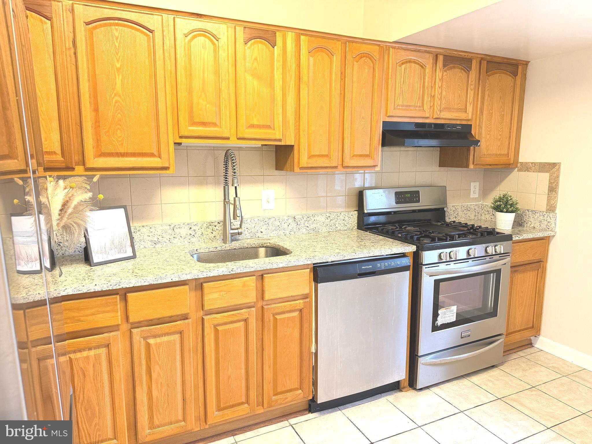 THOMAS CHOICE GARDENS - Residential