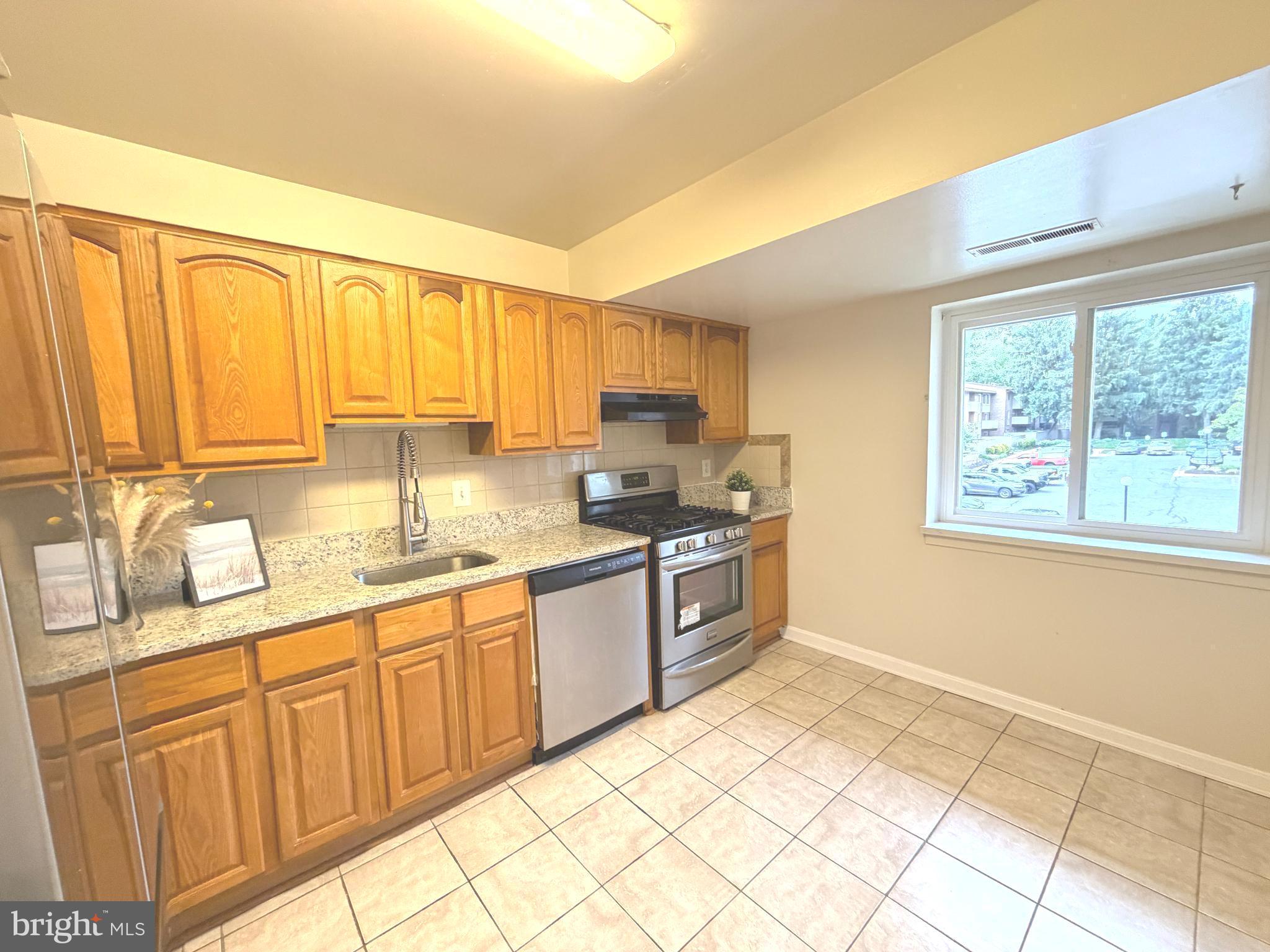 THOMAS CHOICE GARDENS - Residential