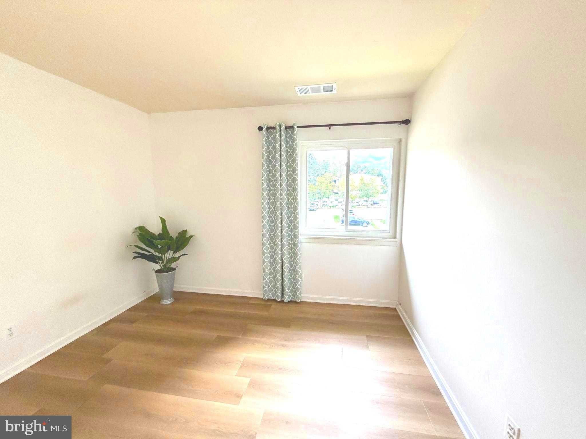 THOMAS CHOICE GARDENS - Residential
