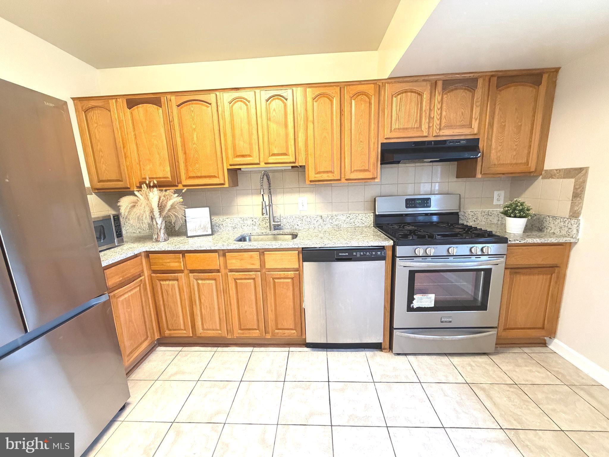 THOMAS CHOICE GARDENS - Residential