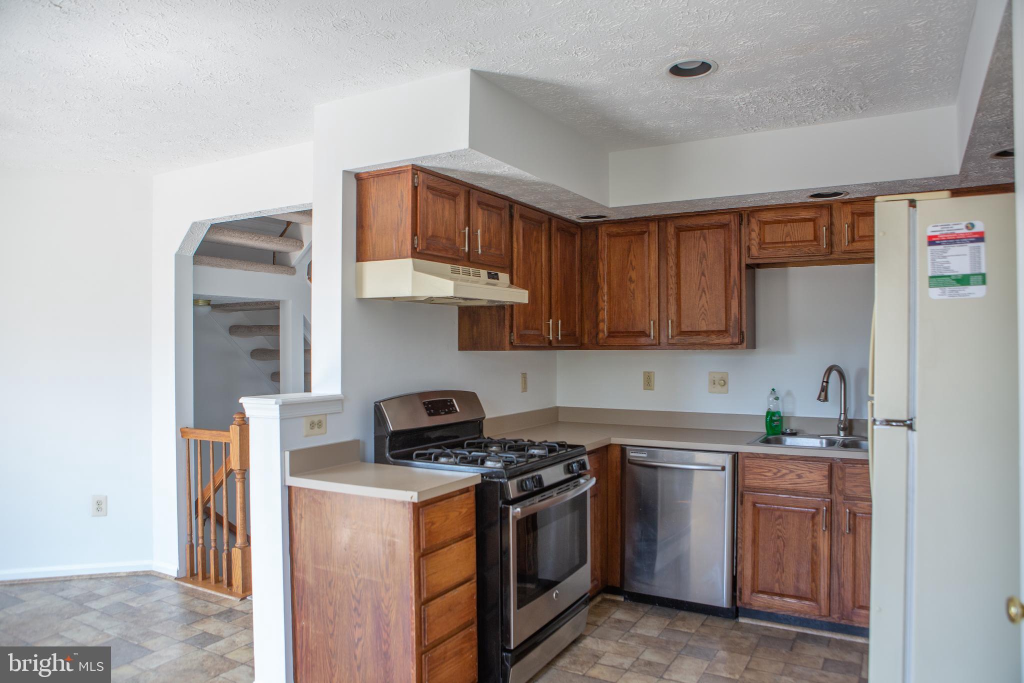 COURTS AT PINEY ORCHARD - Residential