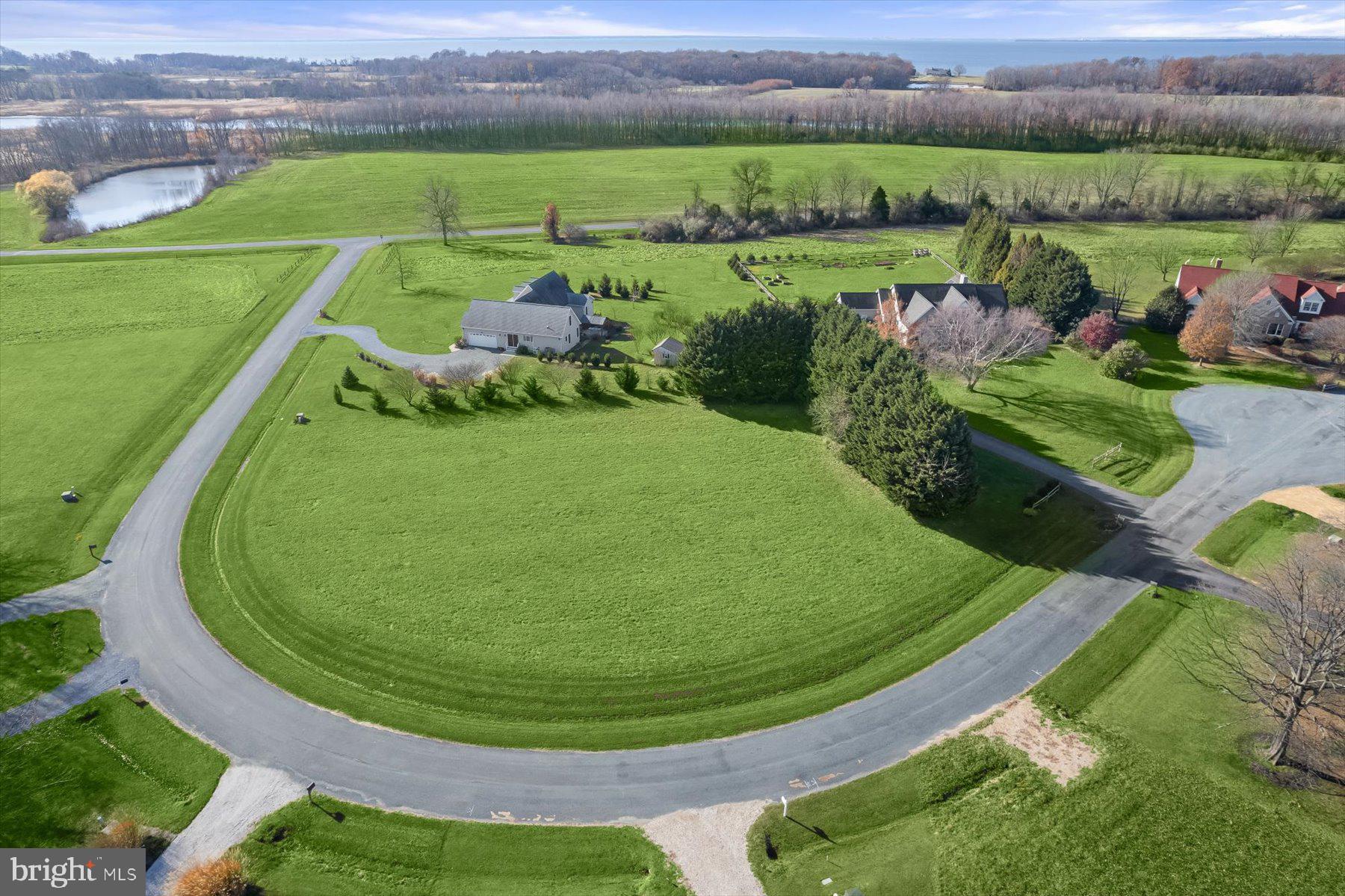 LITTLE NECK FARM - Land