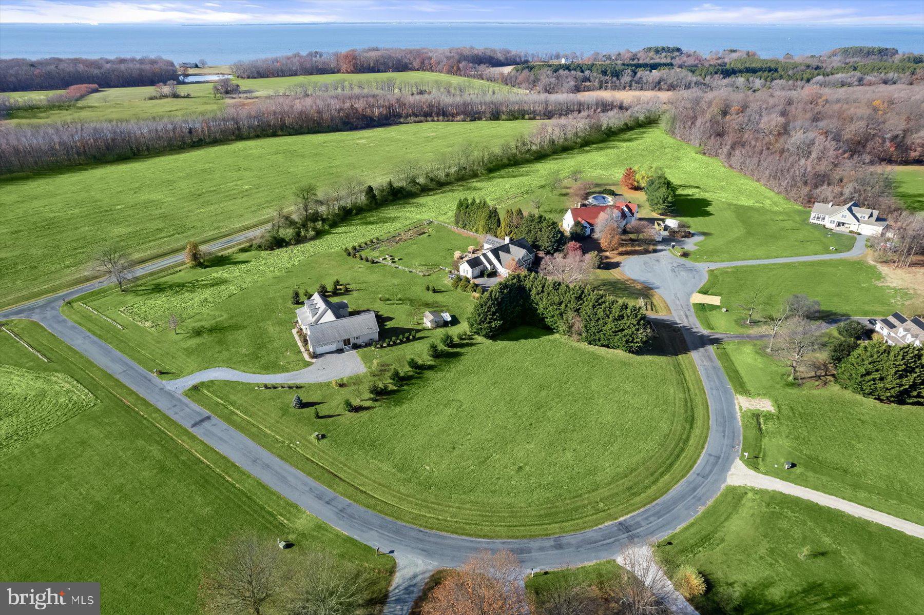 LITTLE NECK FARM - Land