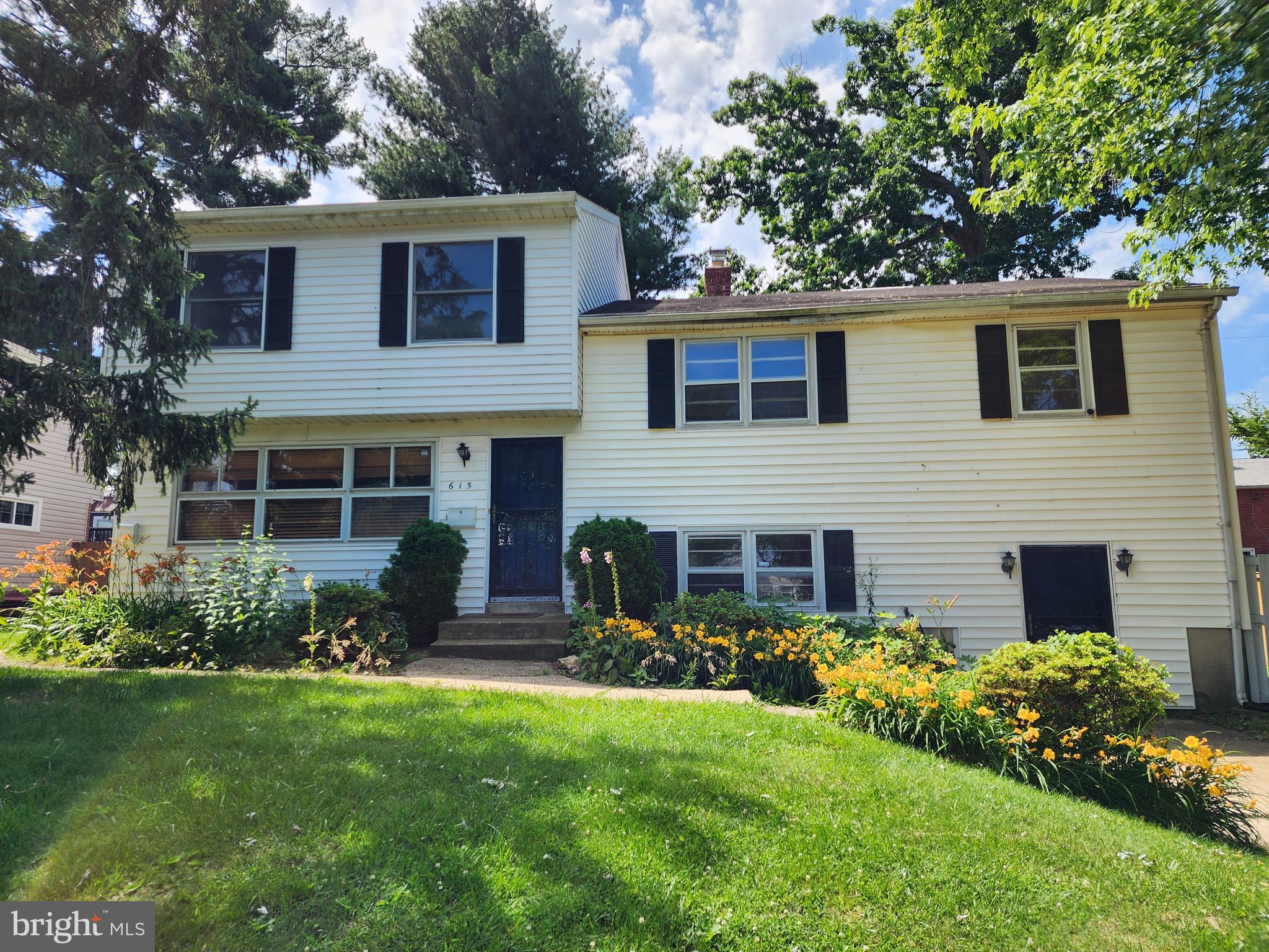 INGLEWOOD - Residential Lease