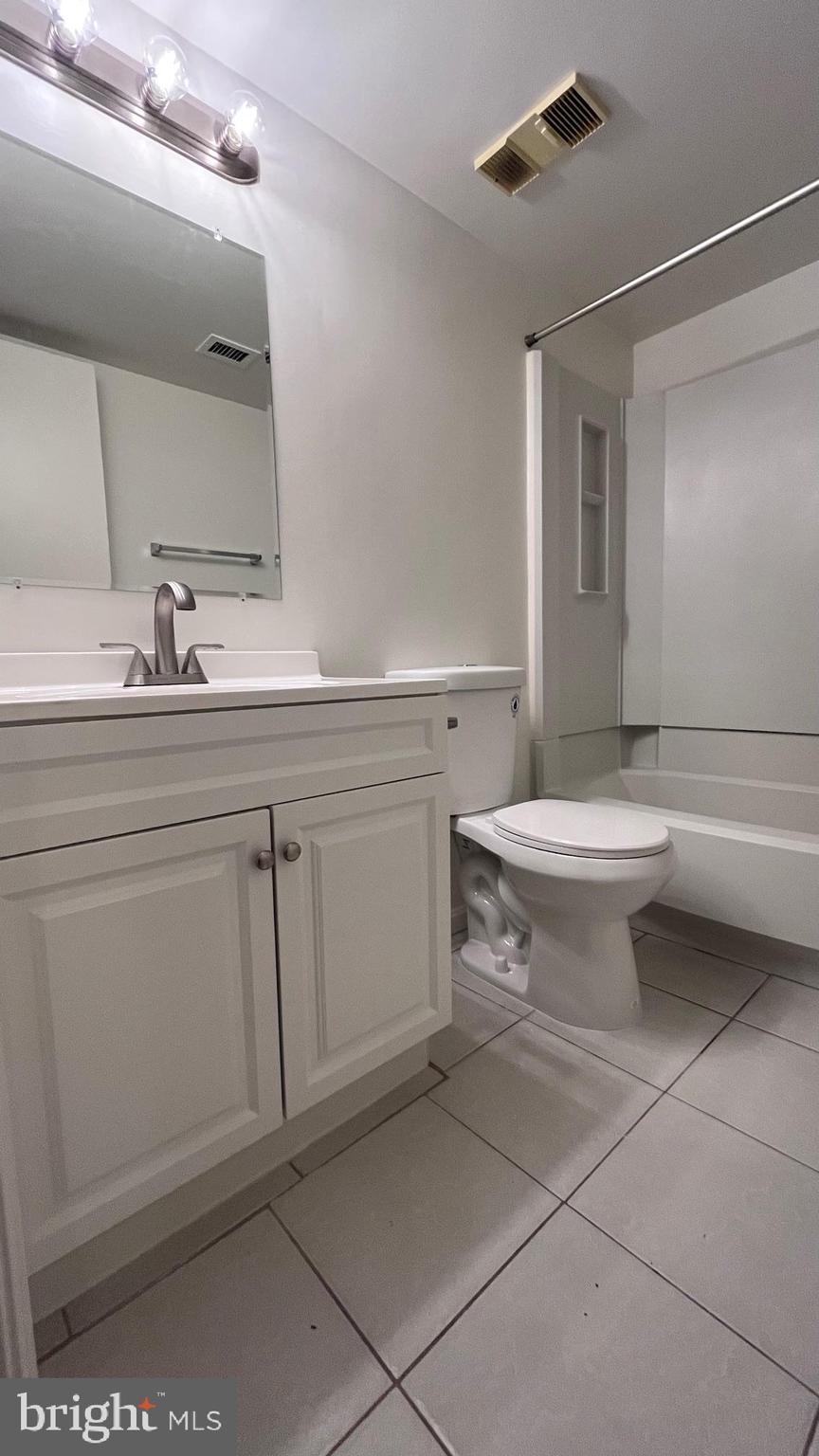 BURKE COVE - Residential Lease