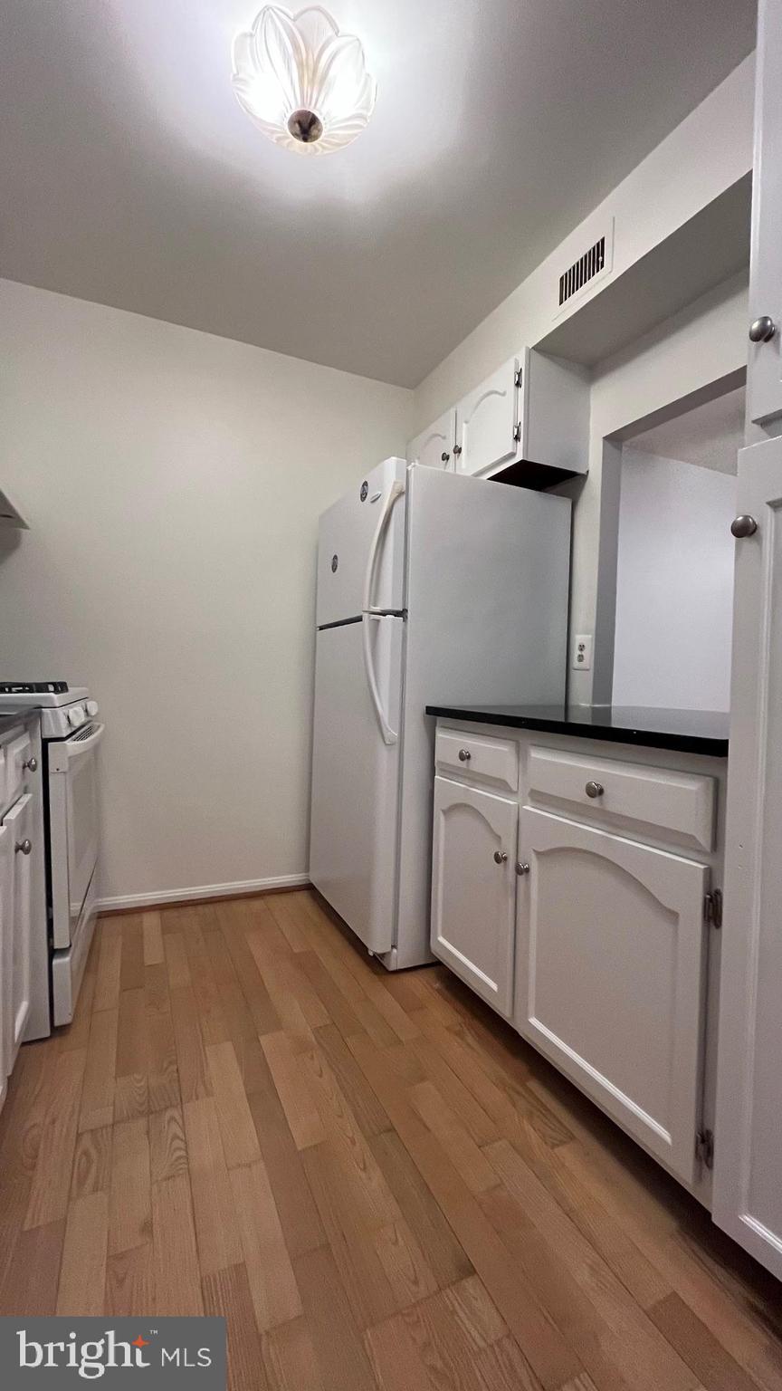 BURKE COVE - Residential Lease