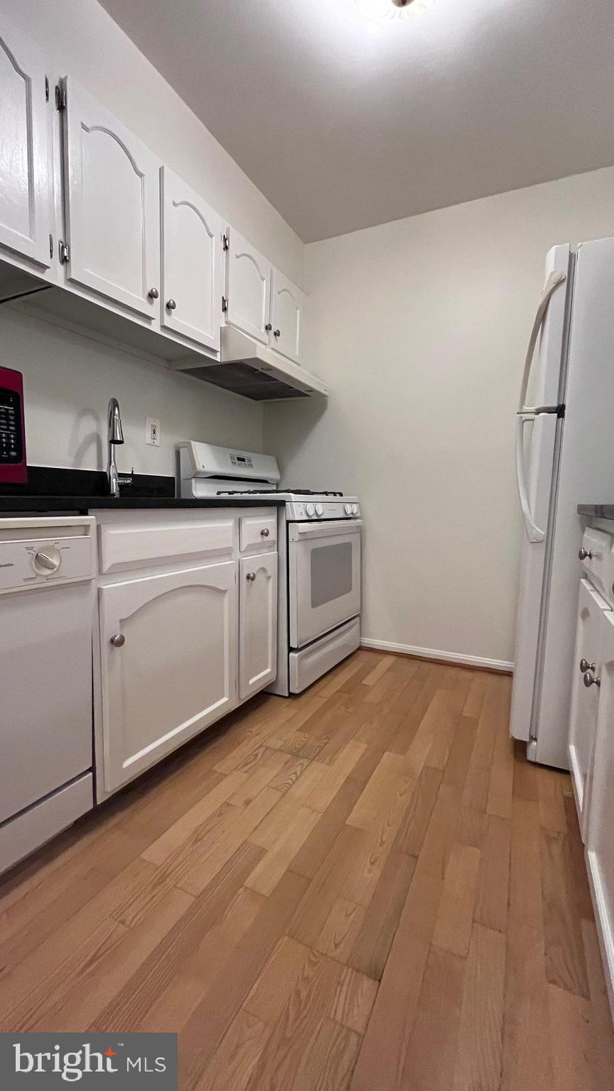 BURKE COVE - Residential Lease